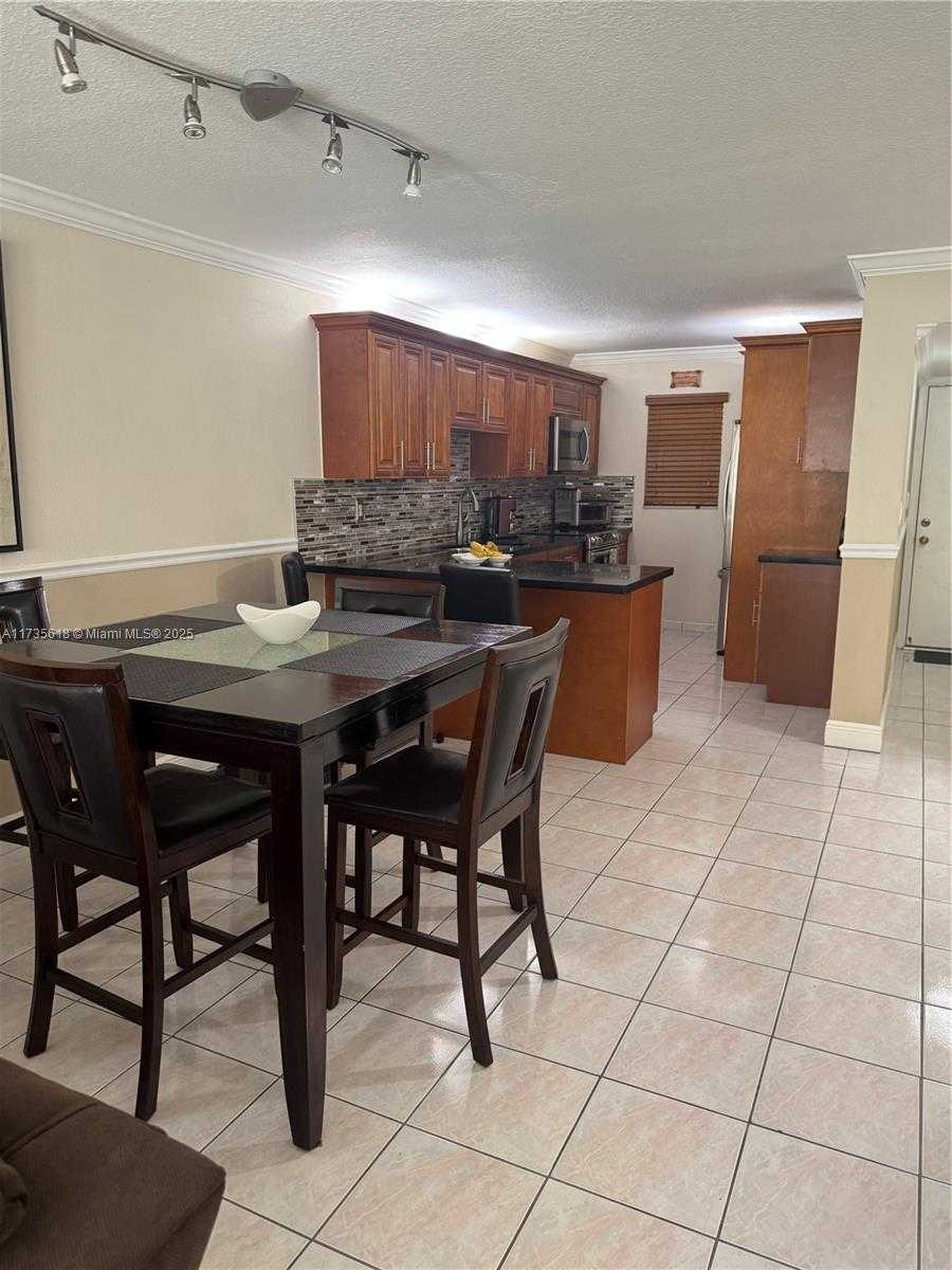 Small Image of 1975 WEST 44TH PL #106, Hialeah Number 9