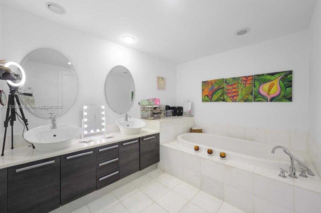 Small Image of 2950 NORTH EAST 188TH ST #121, Aventura Number 14