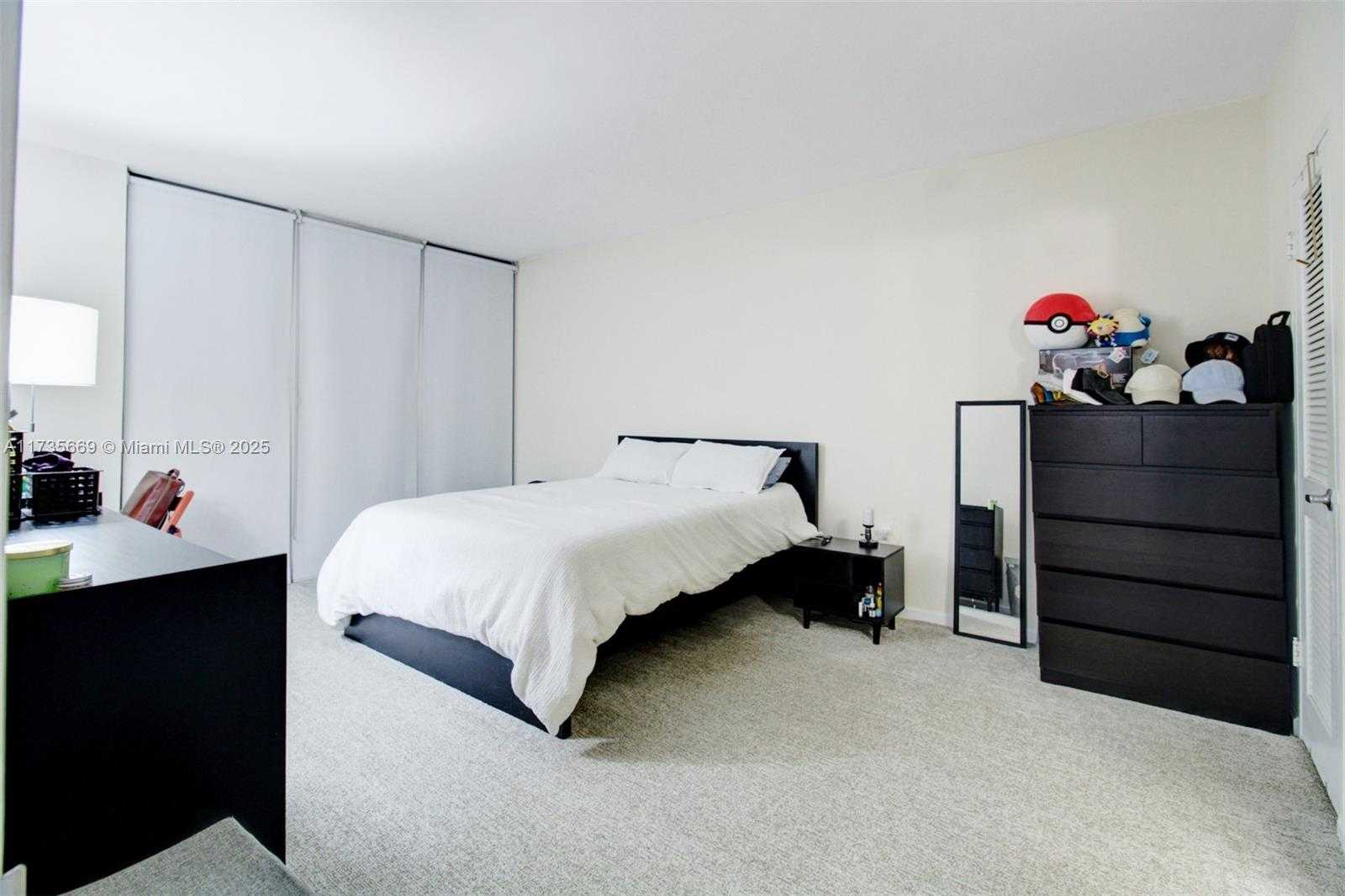 Small Image of 10275 COLLINS AVE #817, Bal Harbour Number 20