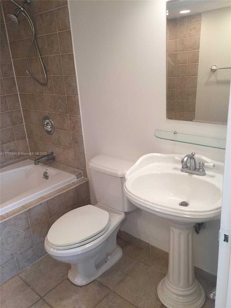 Small Image of 1408 BRICKELL BAY DR #917, Miami Number 10
