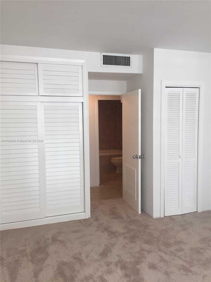 Small Image of 1408 BRICKELL BAY DR #917, Miami Number 13