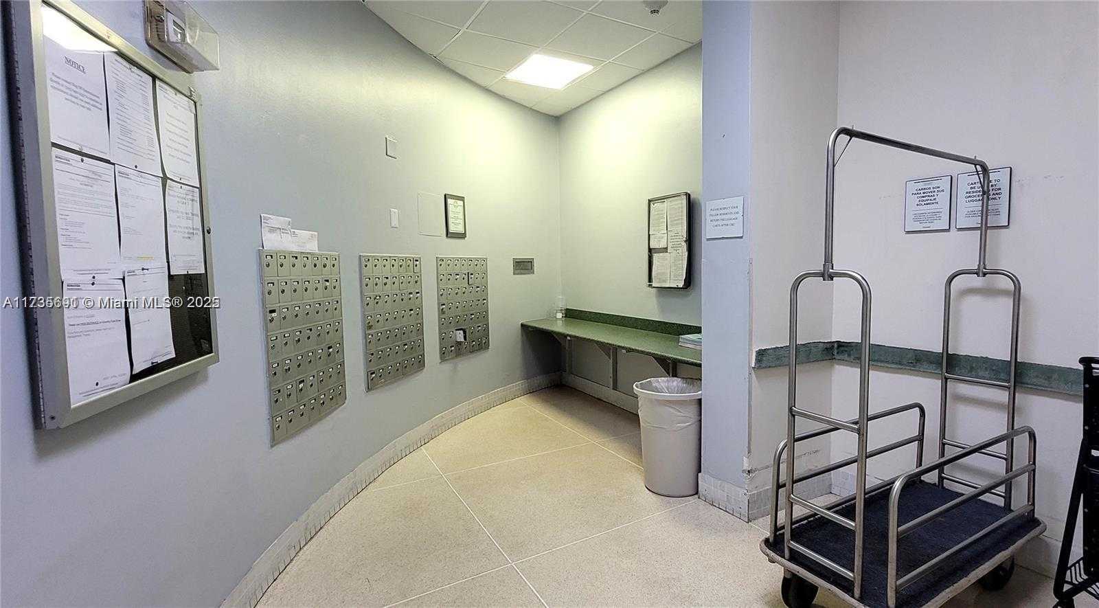 Small Image of 20100 WEST COUNTRY CLUB DR #204, Aventura Number 14
