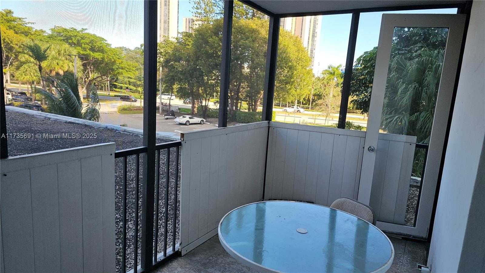 Small Image of 20100 WEST COUNTRY CLUB DR #204, Aventura Number 25