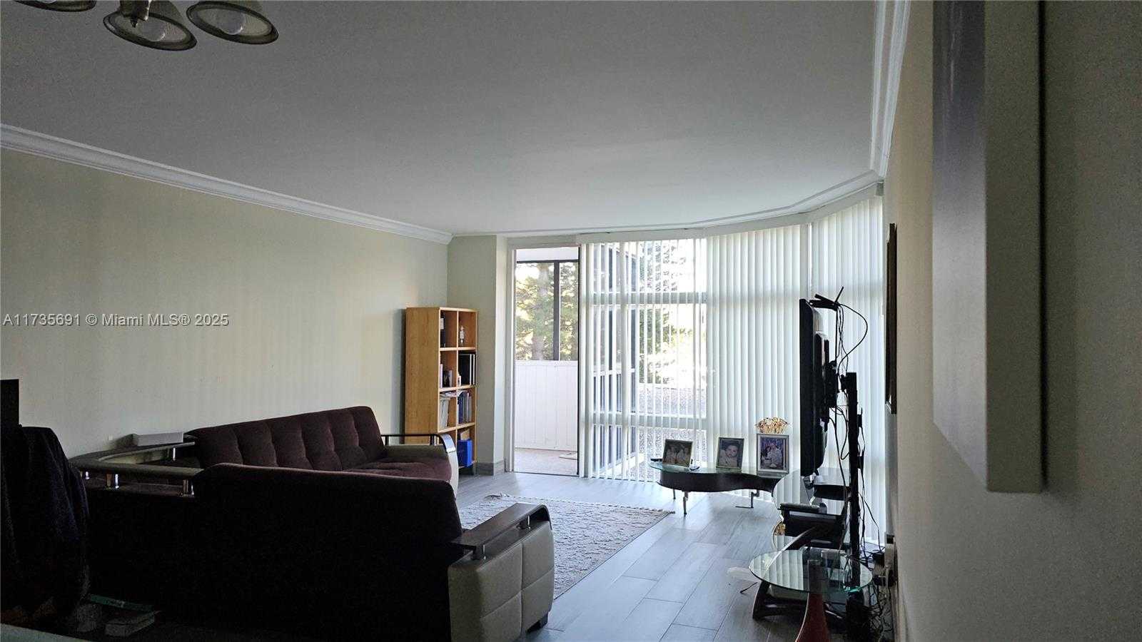 Small Image of 20100 WEST COUNTRY CLUB DR #204, Aventura Number 8