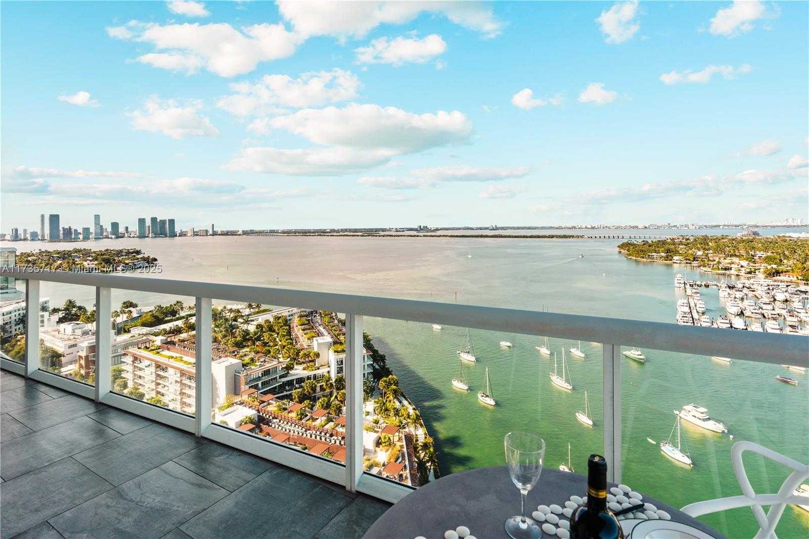 Small Image of 10 VENETIAN WAY #2404, Miami Beach Number 14
