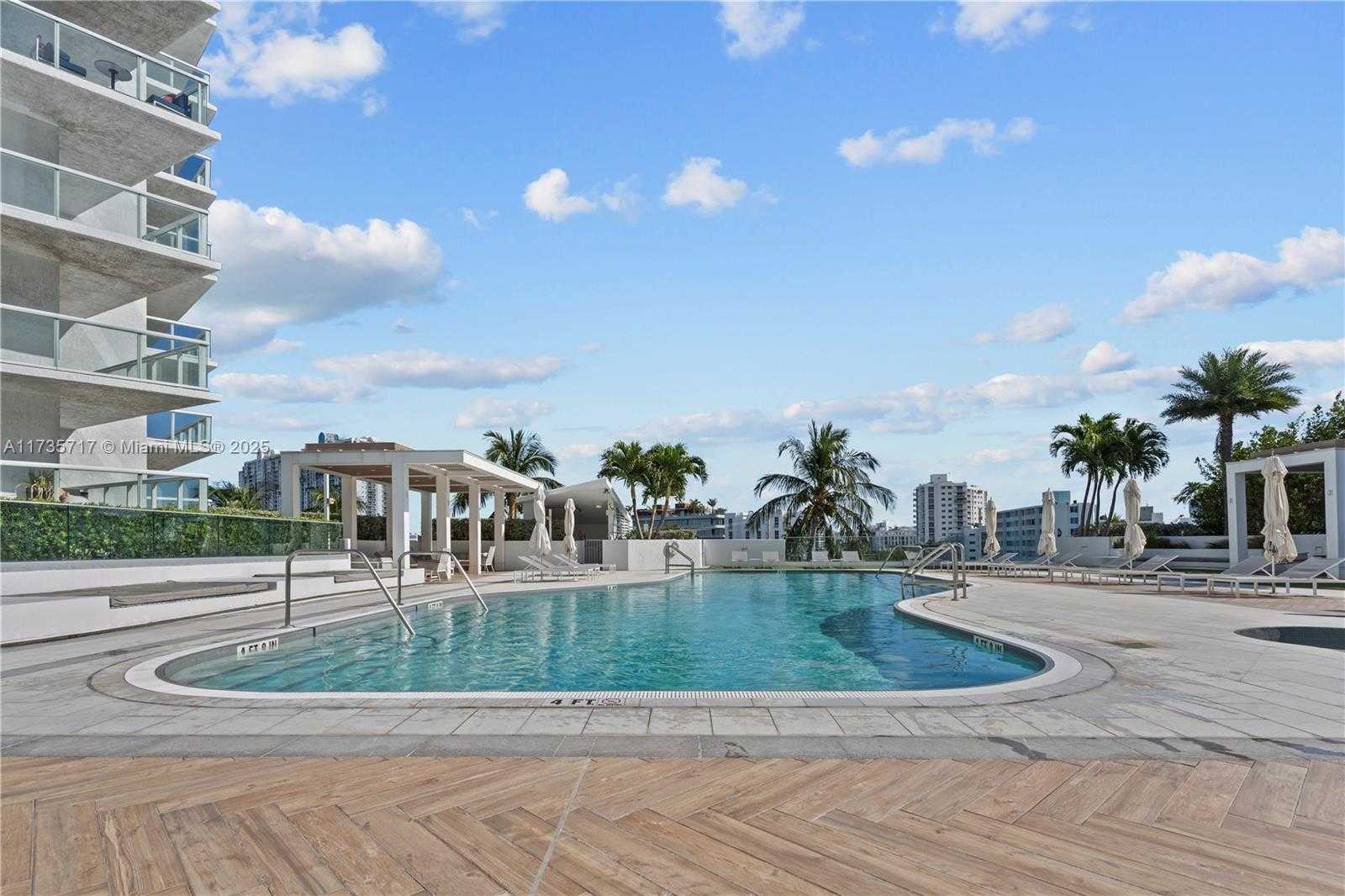 Small Image of 10 VENETIAN WAY #2404, Miami Beach Number 37
