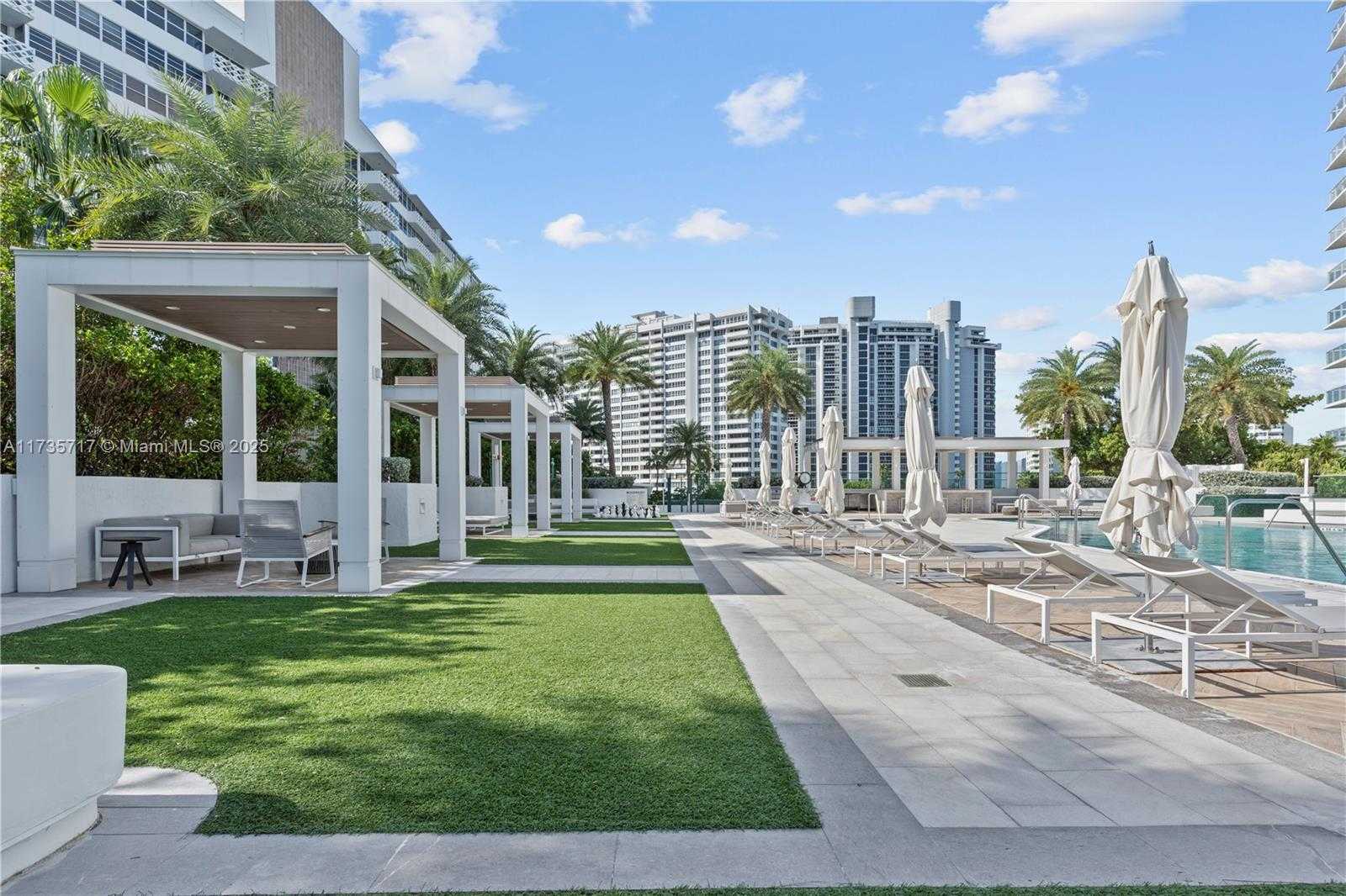 Small Image of 10 VENETIAN WAY #2404, Miami Beach Number 40