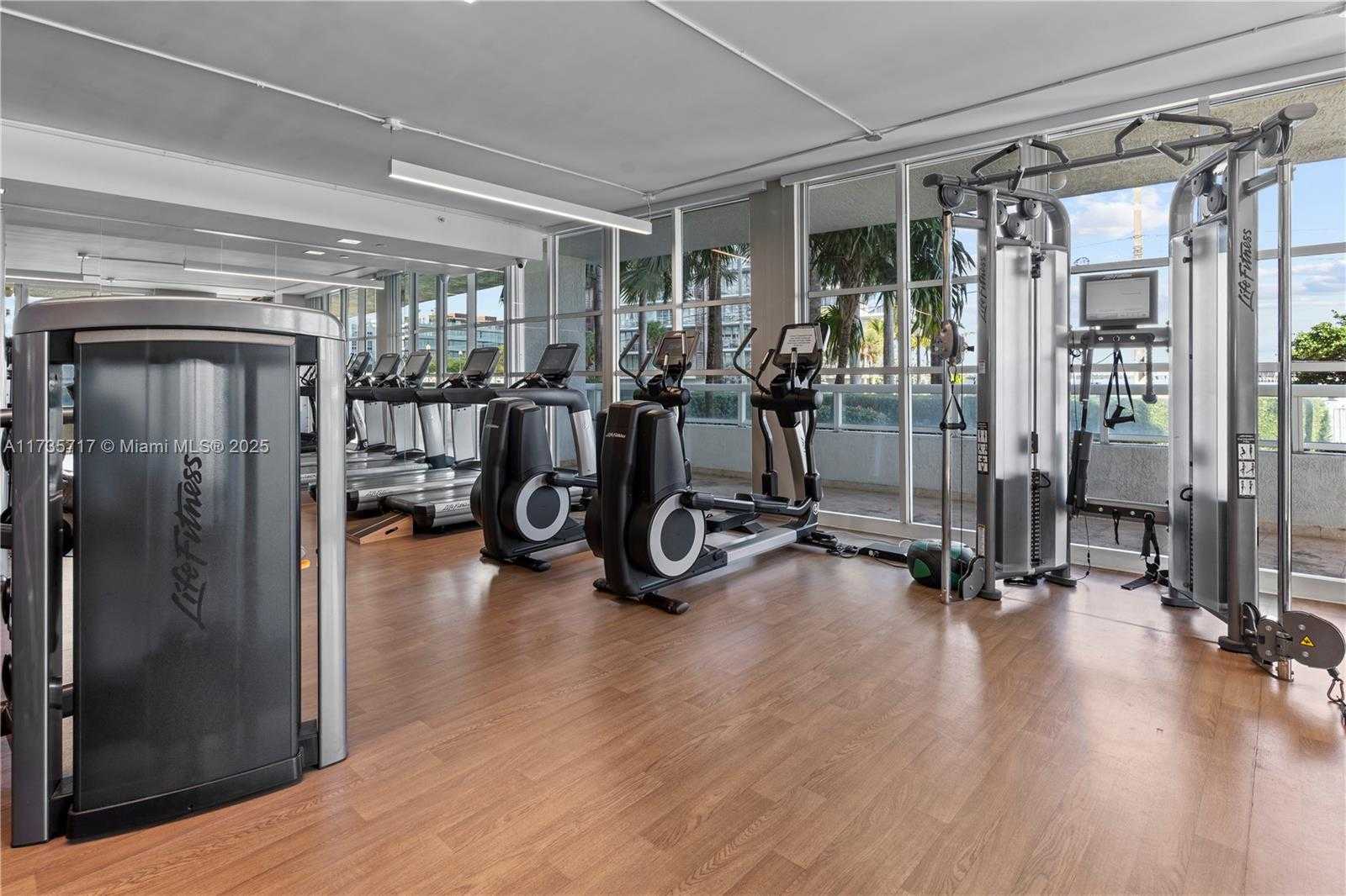 Small Image of 10 VENETIAN WAY #2404, Miami Beach Number 44