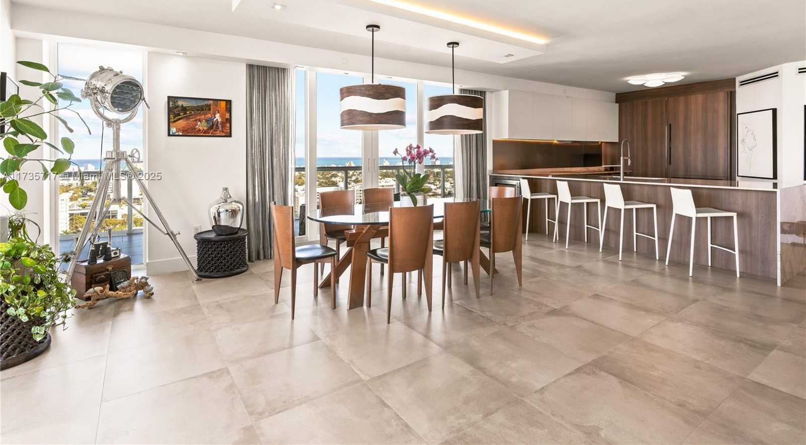 Small Image of 10 VENETIAN WAY #2404, Miami Beach Number 6