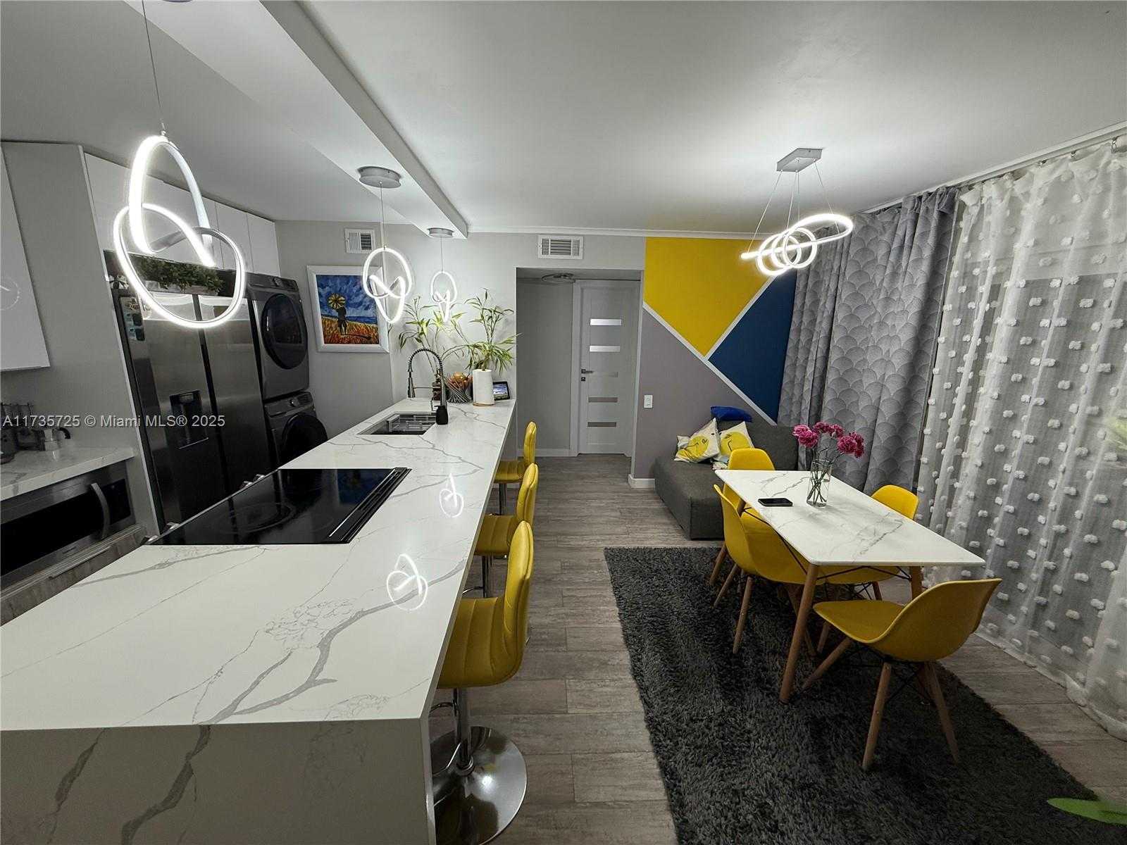 Small Image of 5274 NE 6th Ave, Fort Lauderdale, FL 33334, USA Number 2