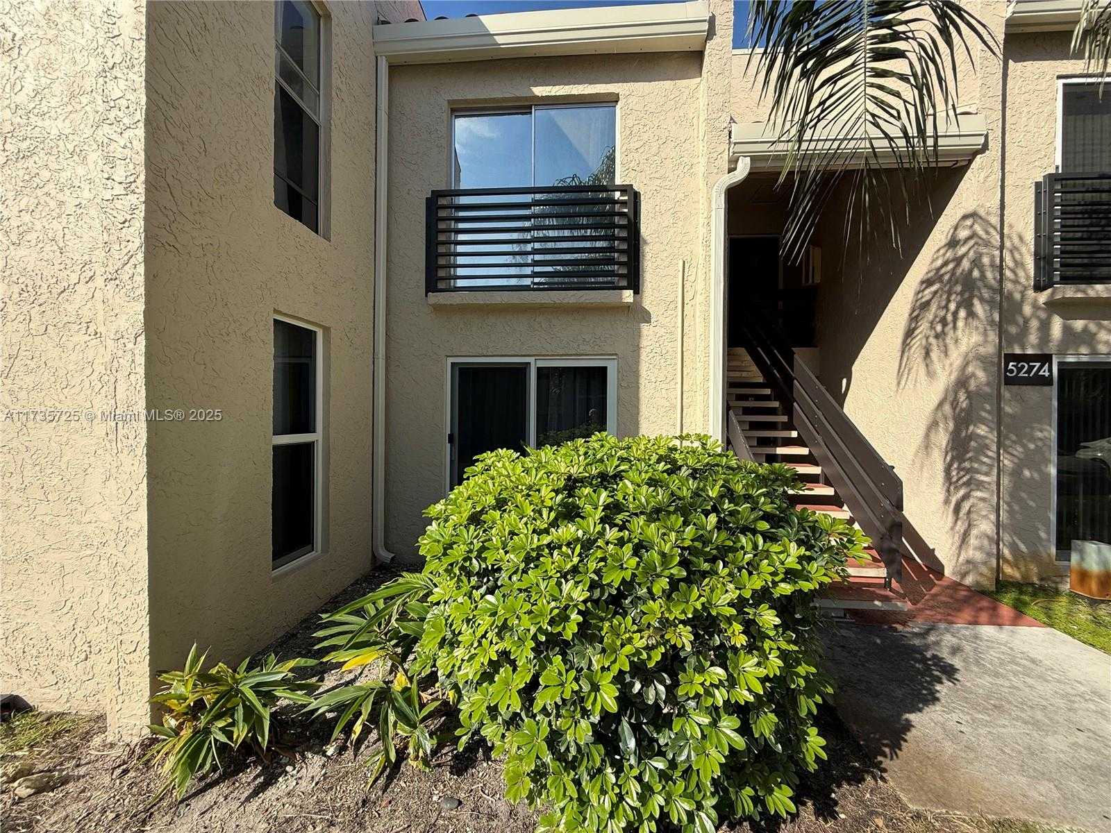 Small Image of 5274 NE 6th Ave, Fort Lauderdale, FL 33334, USA Number 23