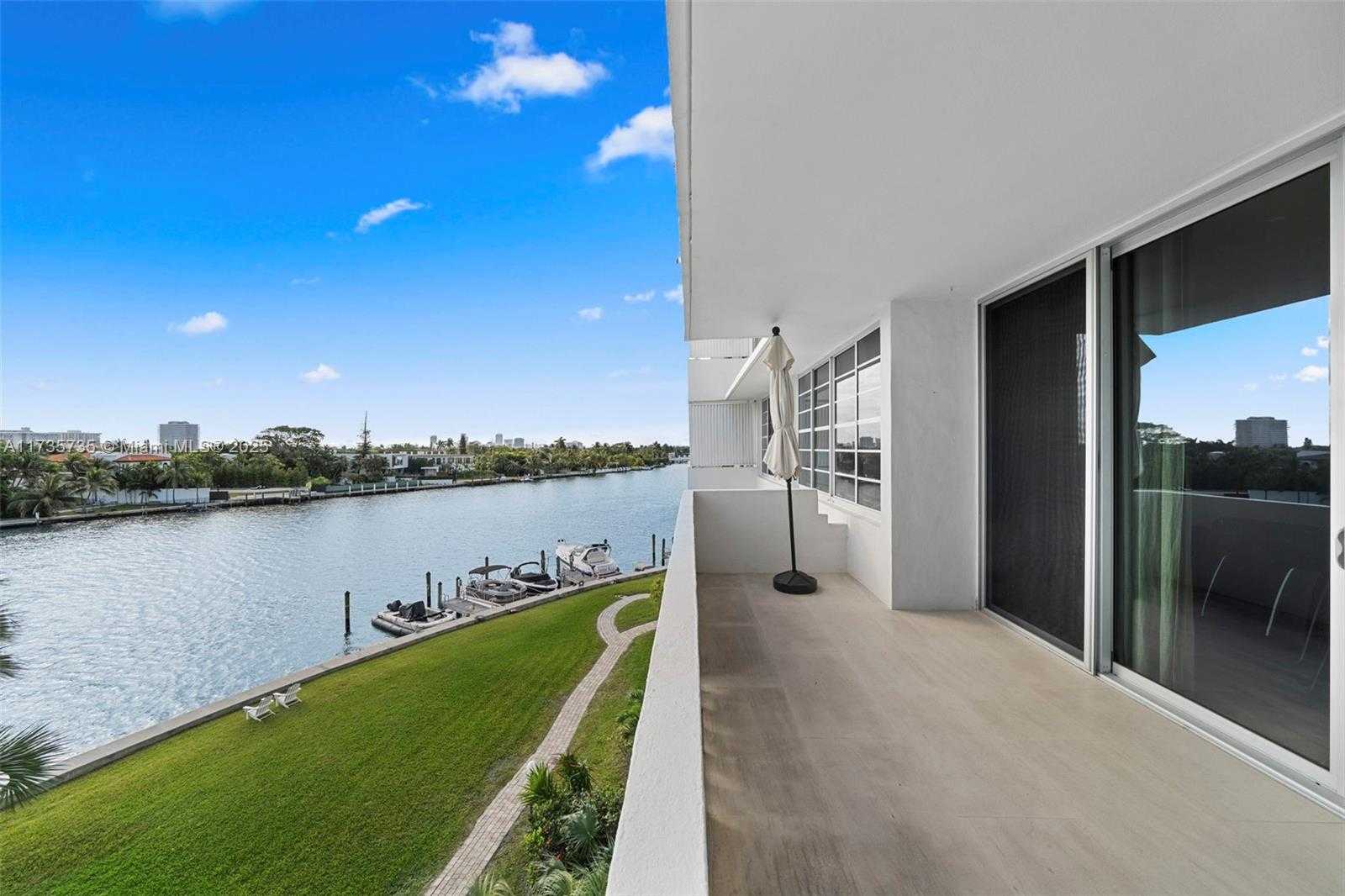 Small Image of 9101 EAST BAY HARBOR DR #405, Bay Harbor Islands Number 12