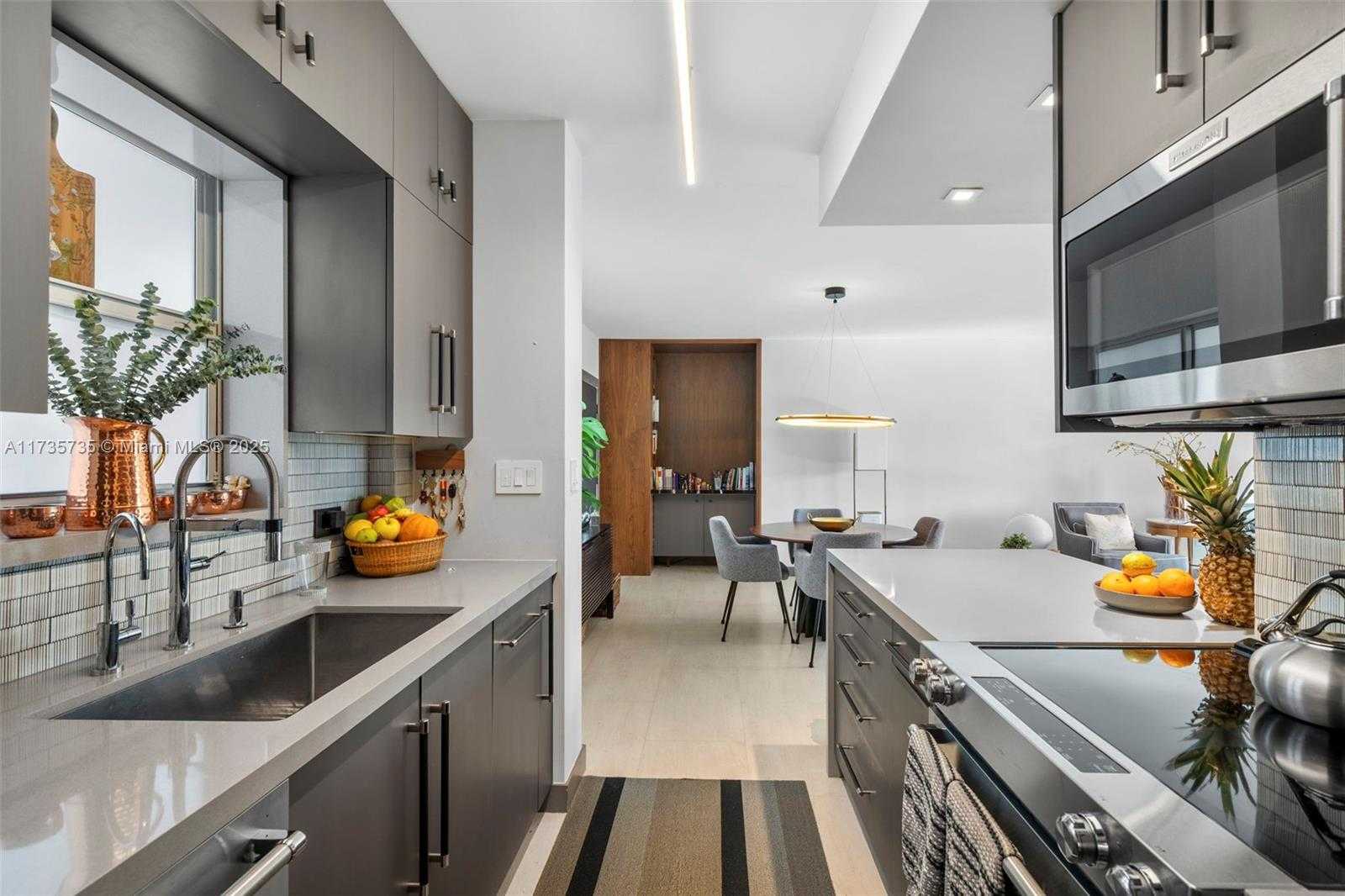 Small Image of 9101 EAST BAY HARBOR DR #405, Bay Harbor Islands Number 14