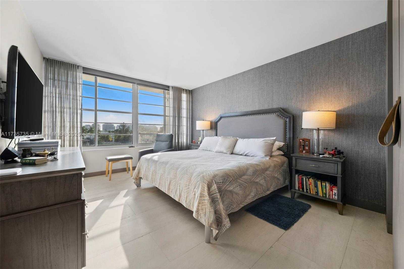 Small Image of 9101 EAST BAY HARBOR DR #405, Bay Harbor Islands Number 17