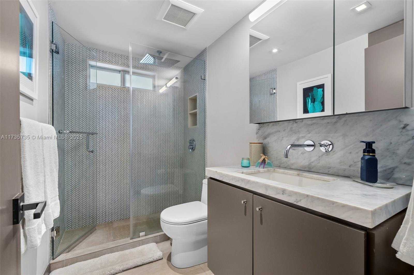 Small Image of 9101 EAST BAY HARBOR DR #405, Bay Harbor Islands Number 21