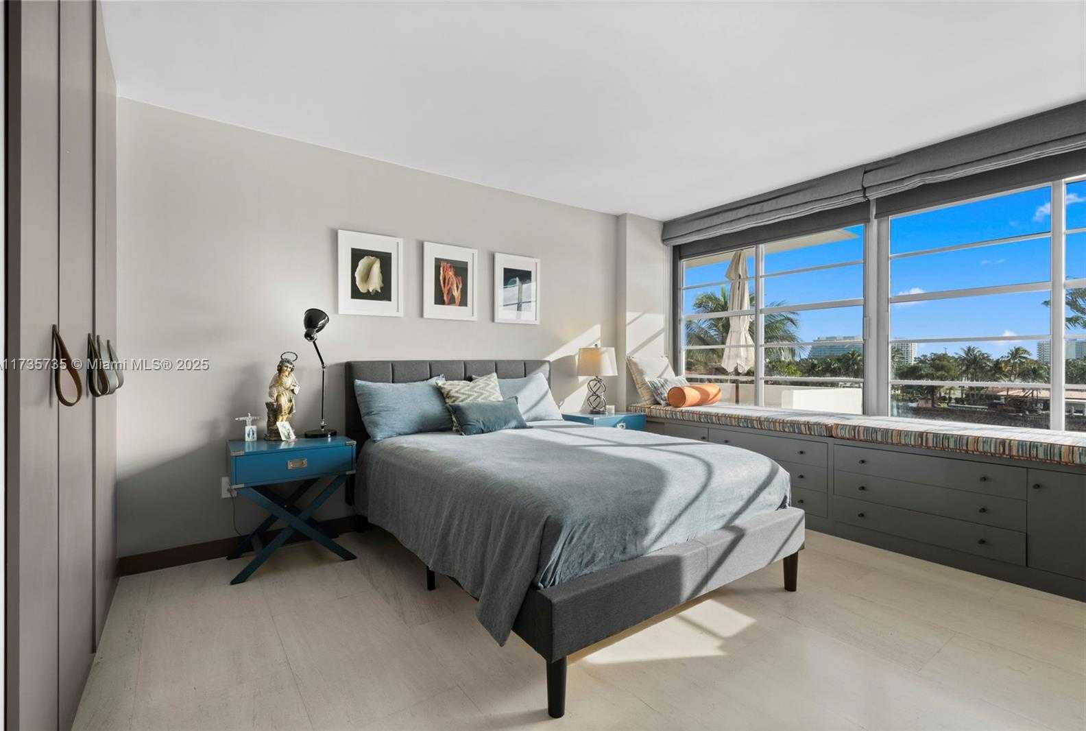 Small Image of 9101 EAST BAY HARBOR DR #405, Bay Harbor Islands Number 23