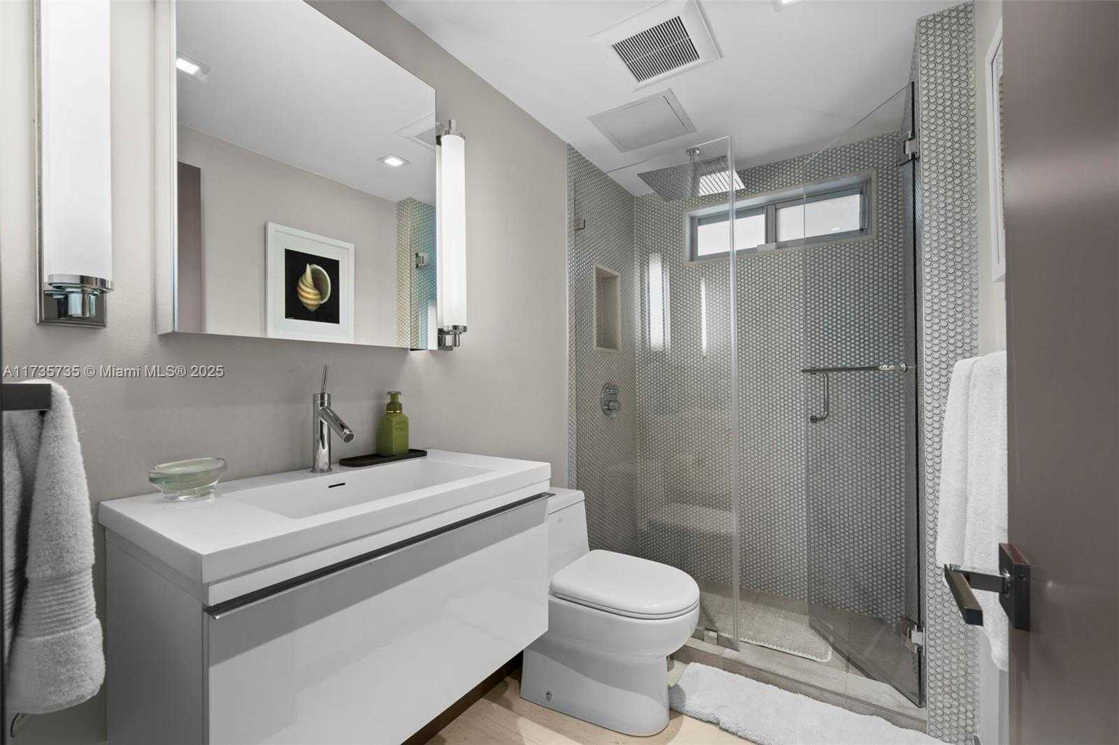 Small Image of 9101 EAST BAY HARBOR DR #405, Bay Harbor Islands Number 25