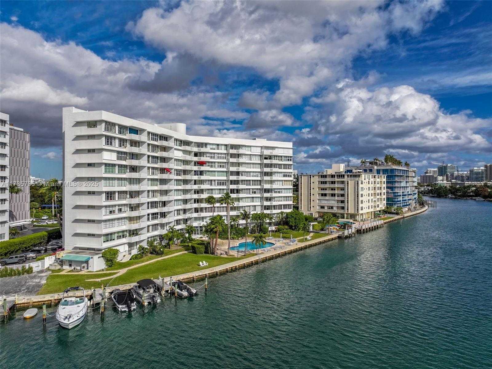 Small Image of 9101 EAST BAY HARBOR DR #405, Bay Harbor Islands Number 27