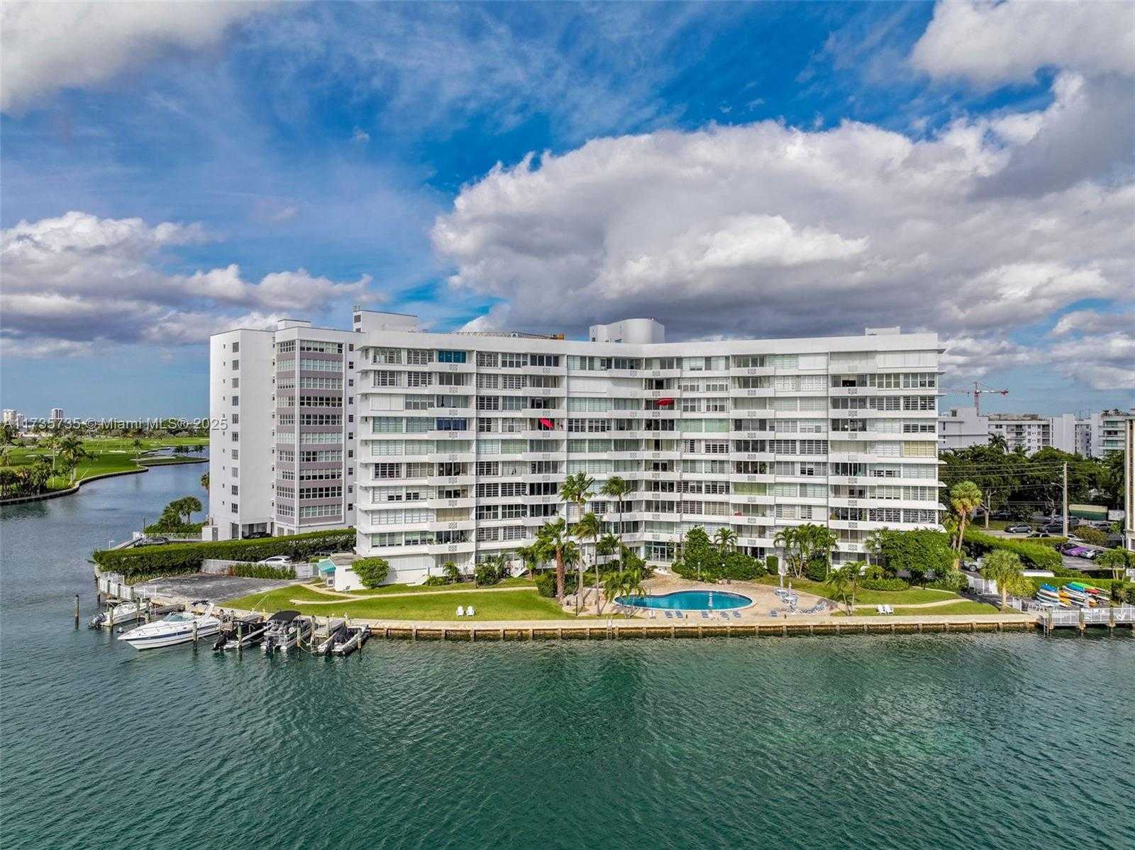 Small Image of 9101 EAST BAY HARBOR DR #405, Bay Harbor Islands Number 28