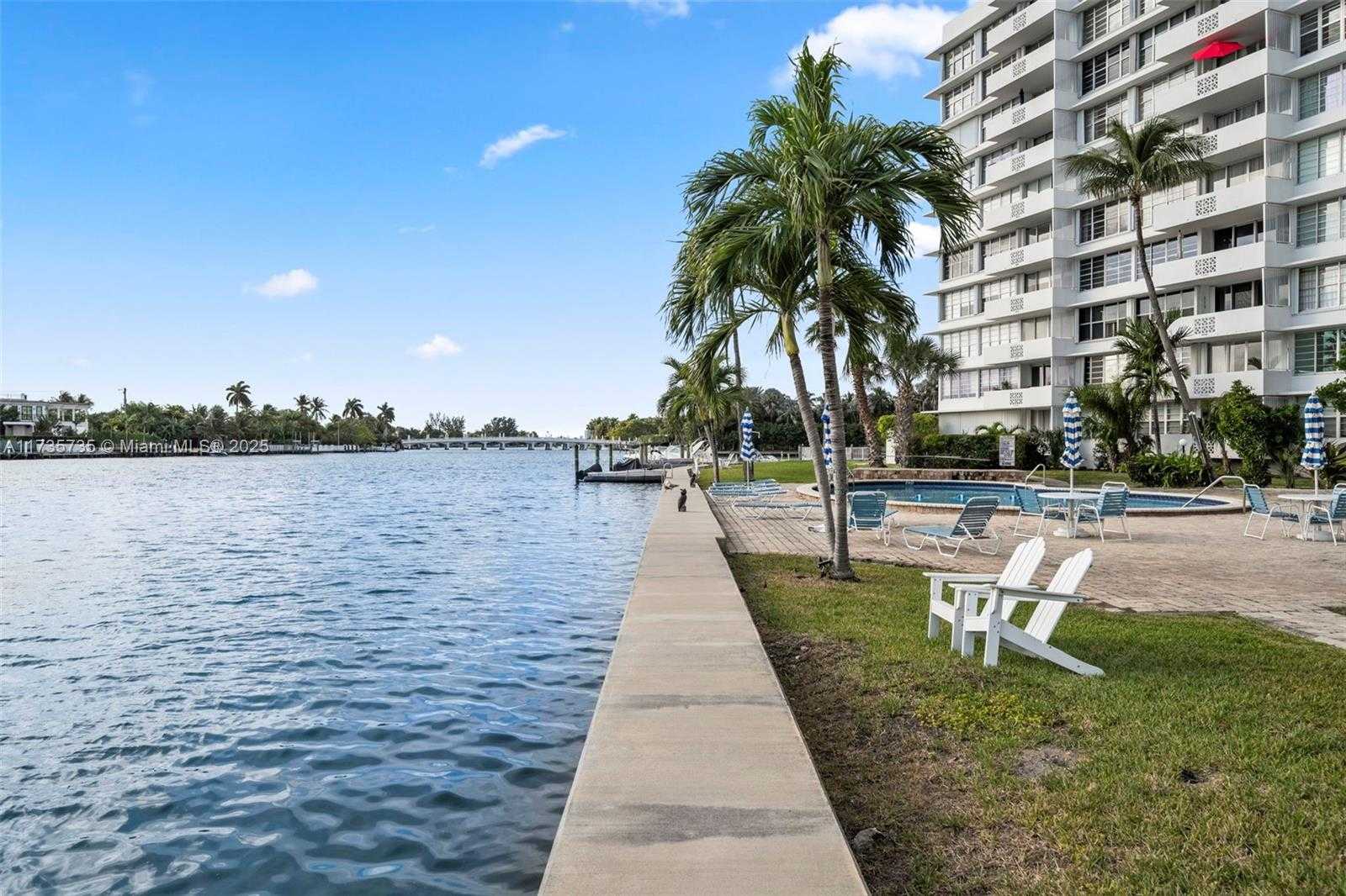 Small Image of 9101 EAST BAY HARBOR DR #405, Bay Harbor Islands Number 29