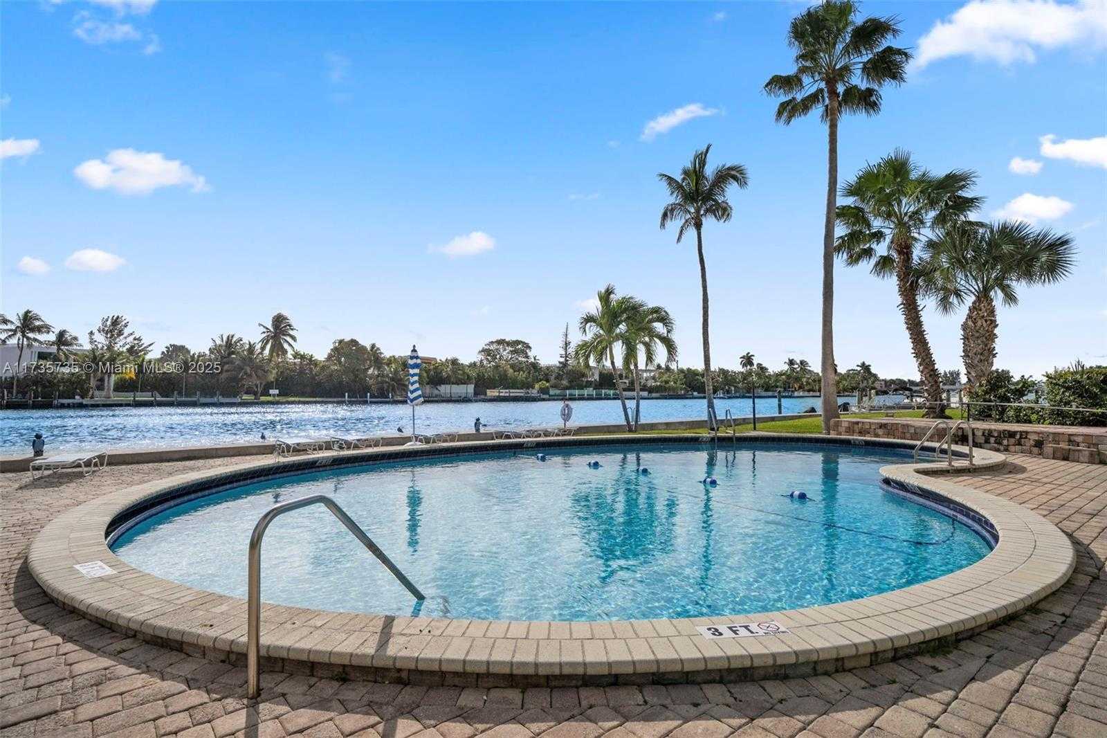 Small Image of 9101 EAST BAY HARBOR DR #405, Bay Harbor Islands Number 31