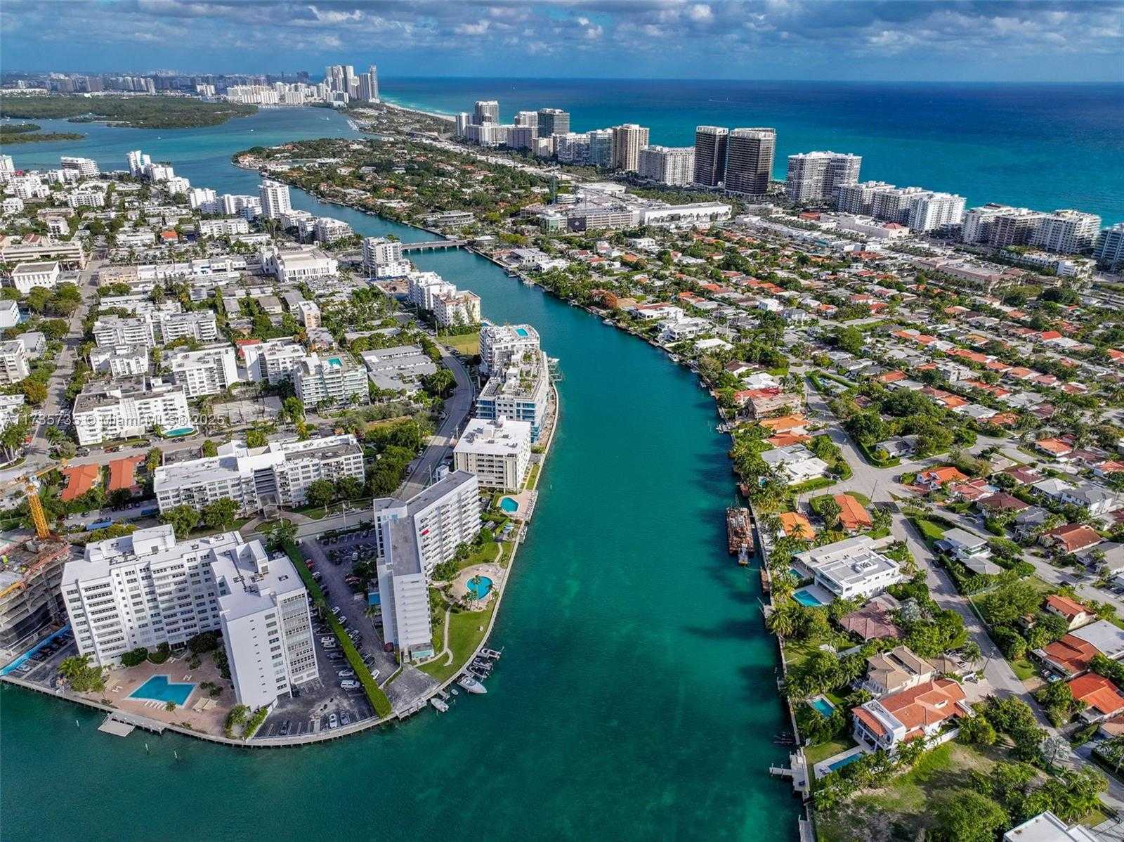 Small Image of 9101 EAST BAY HARBOR DR #405, Bay Harbor Islands Number 34