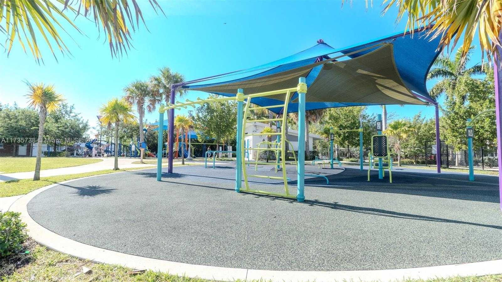Small Image of 580 EGRET DR #119, Hallandale Beach Number 16