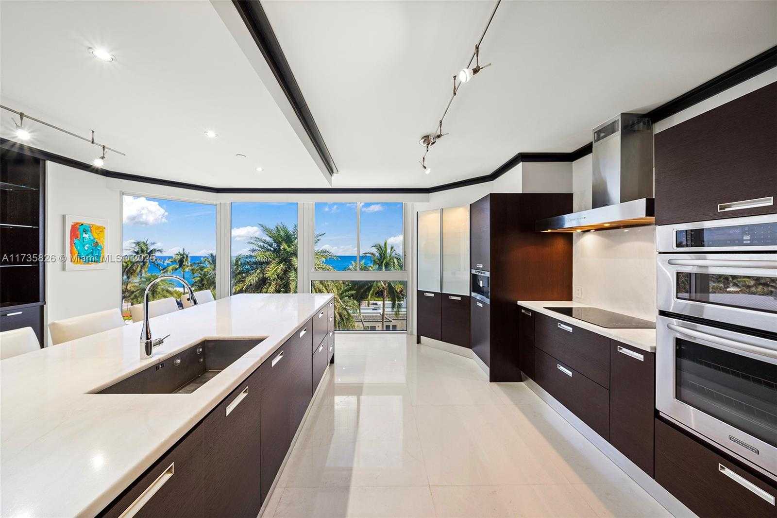 Small Image of 4775 COLLINS AVE #501, Miami Beach Number 15