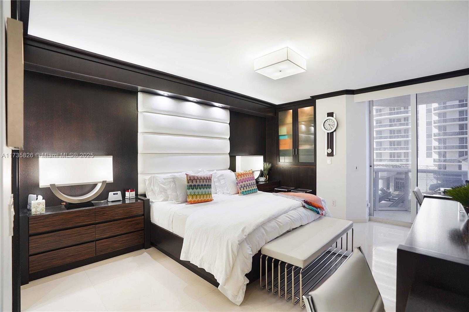 Small Image of 4775 COLLINS AVE #501, Miami Beach Number 20