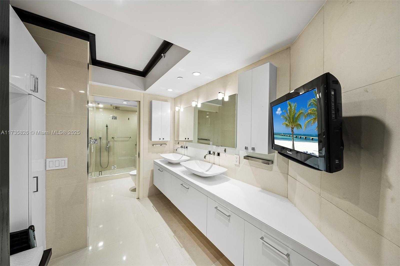 Small Image of 4775 COLLINS AVE #501, Miami Beach Number 21
