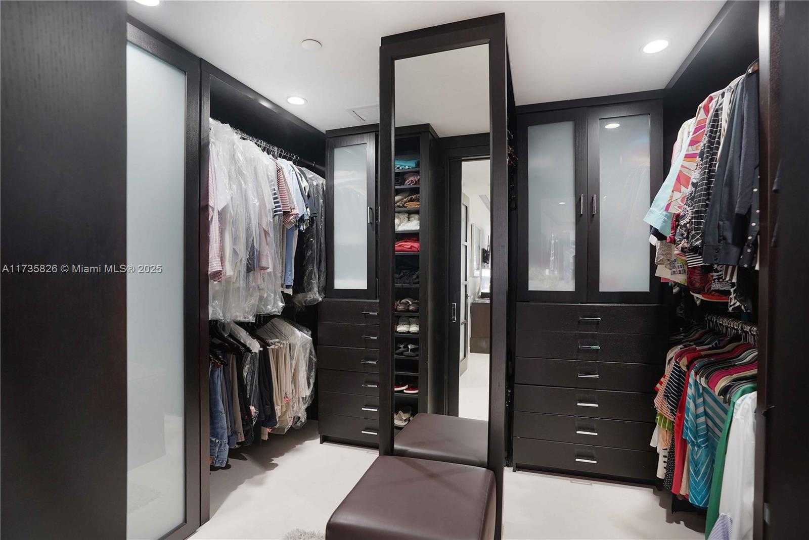 Small Image of 4775 COLLINS AVE #501, Miami Beach Number 27