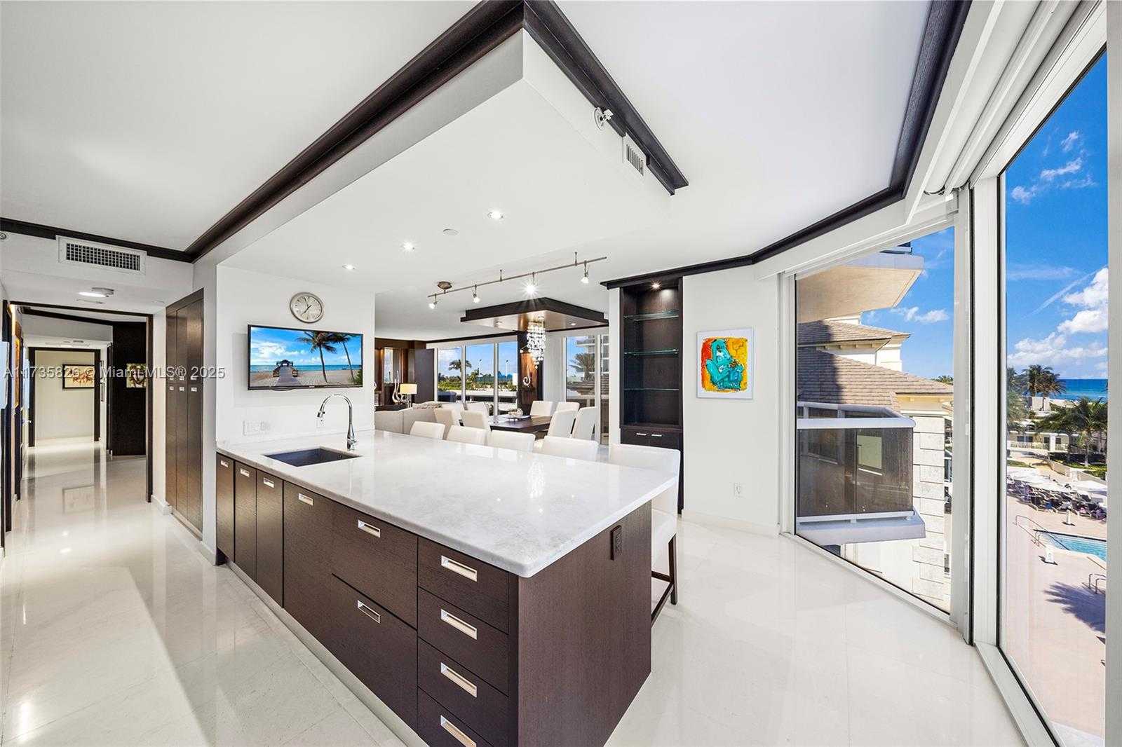 Small Image of 4775 COLLINS AVE #501, Miami Beach Number 9