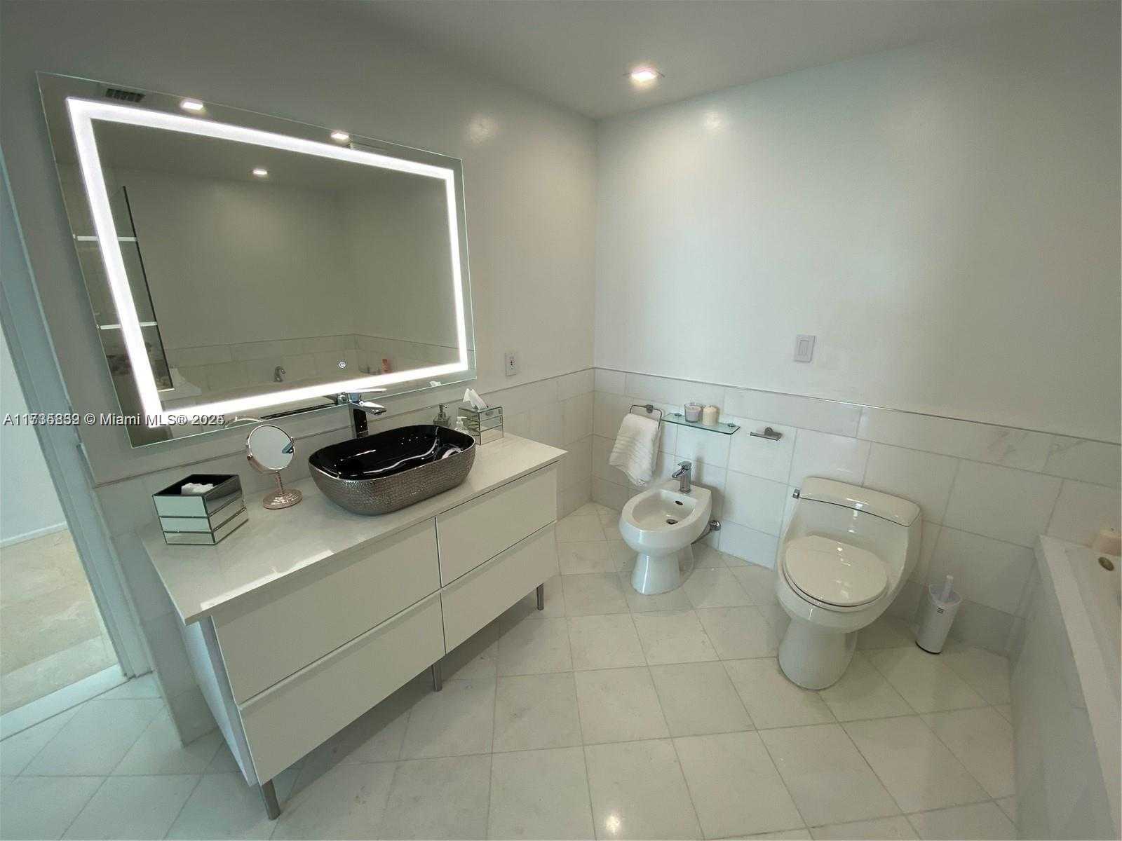 Small Image of 540 WEST AVE #1812, Miami Beach Number 12