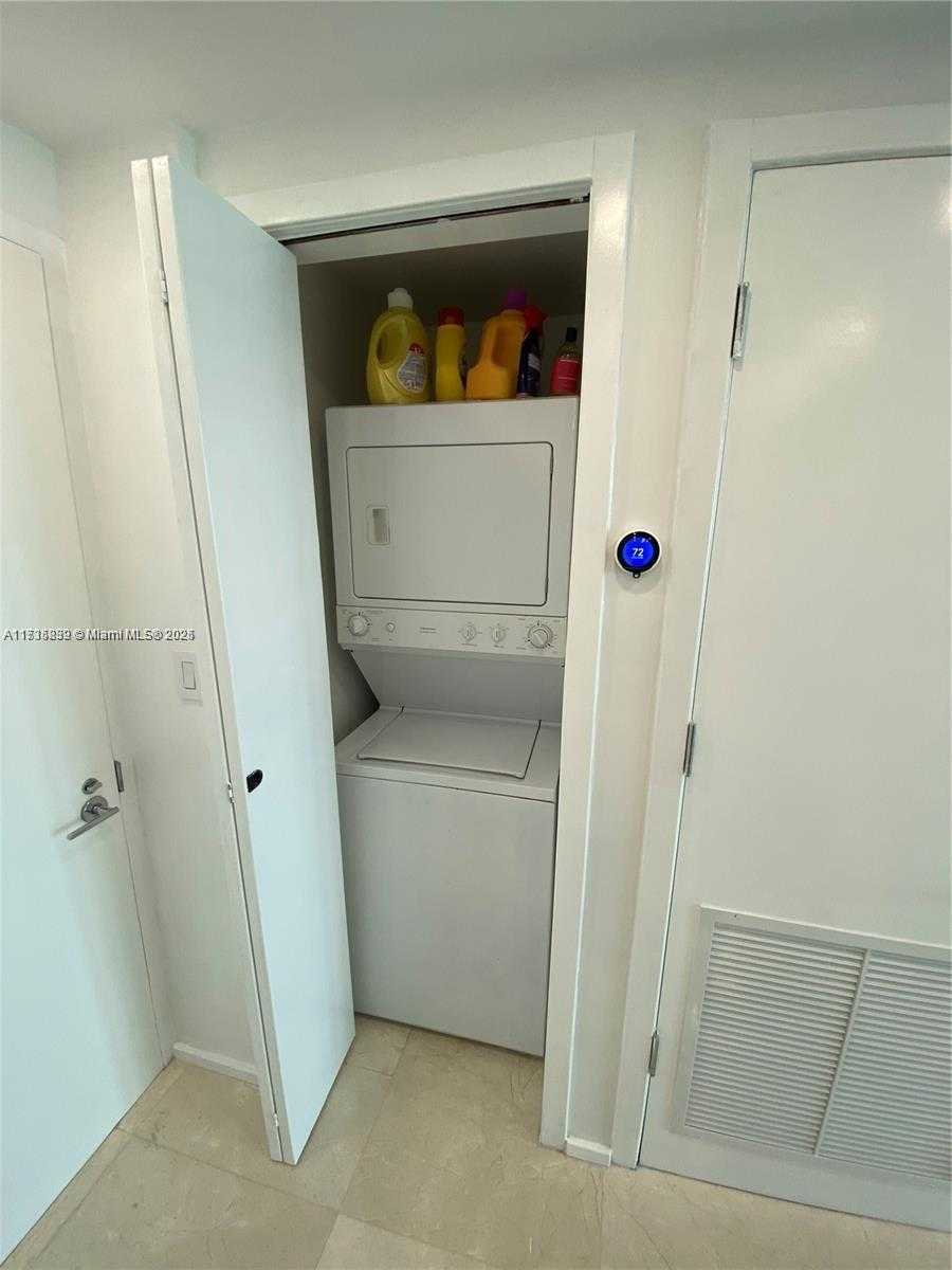 Small Image of 540 WEST AVE #1812, Miami Beach Number 14
