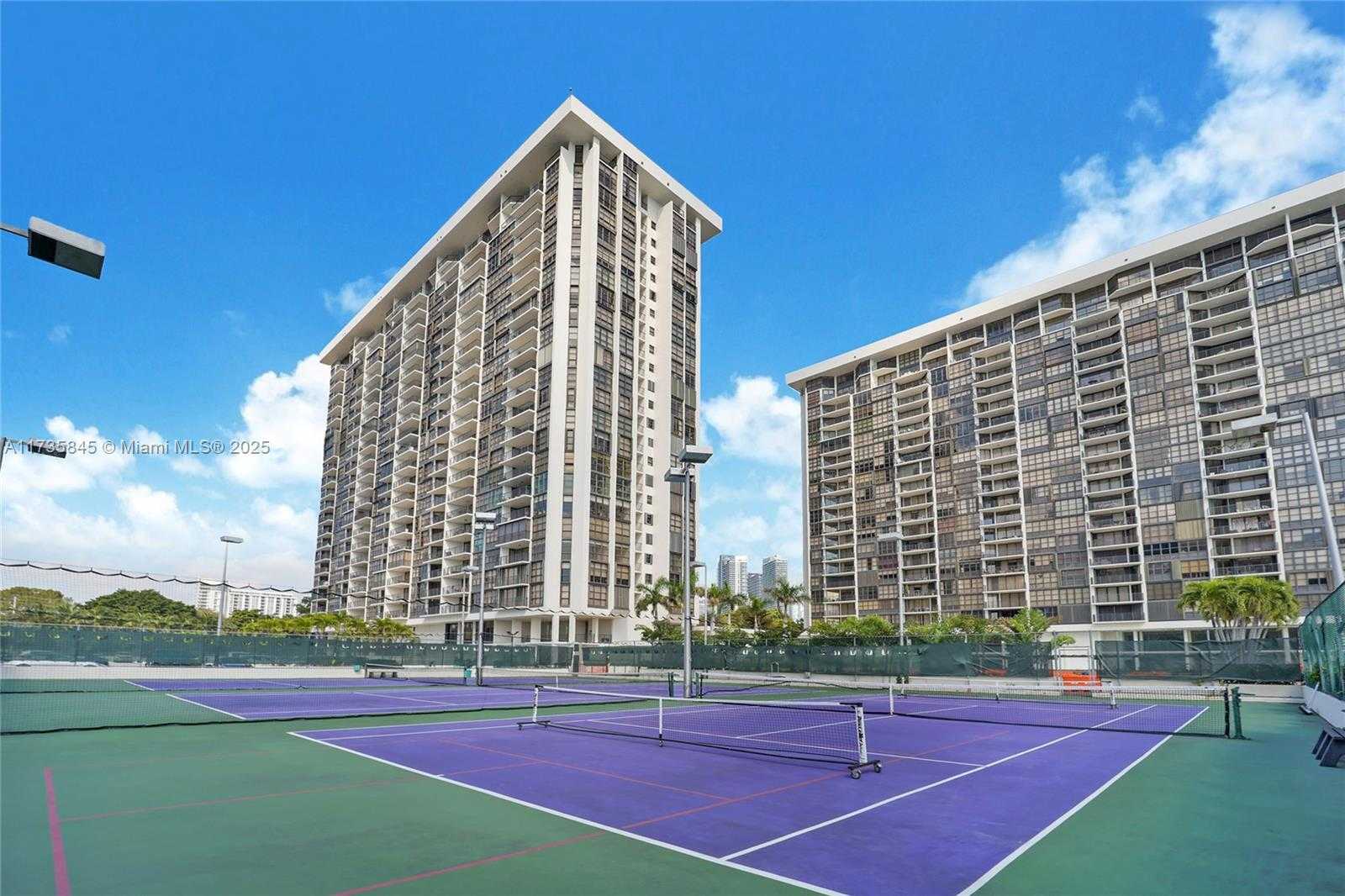 Small Image of 1901 BRICKELL AVE #B905, Miami Number 2