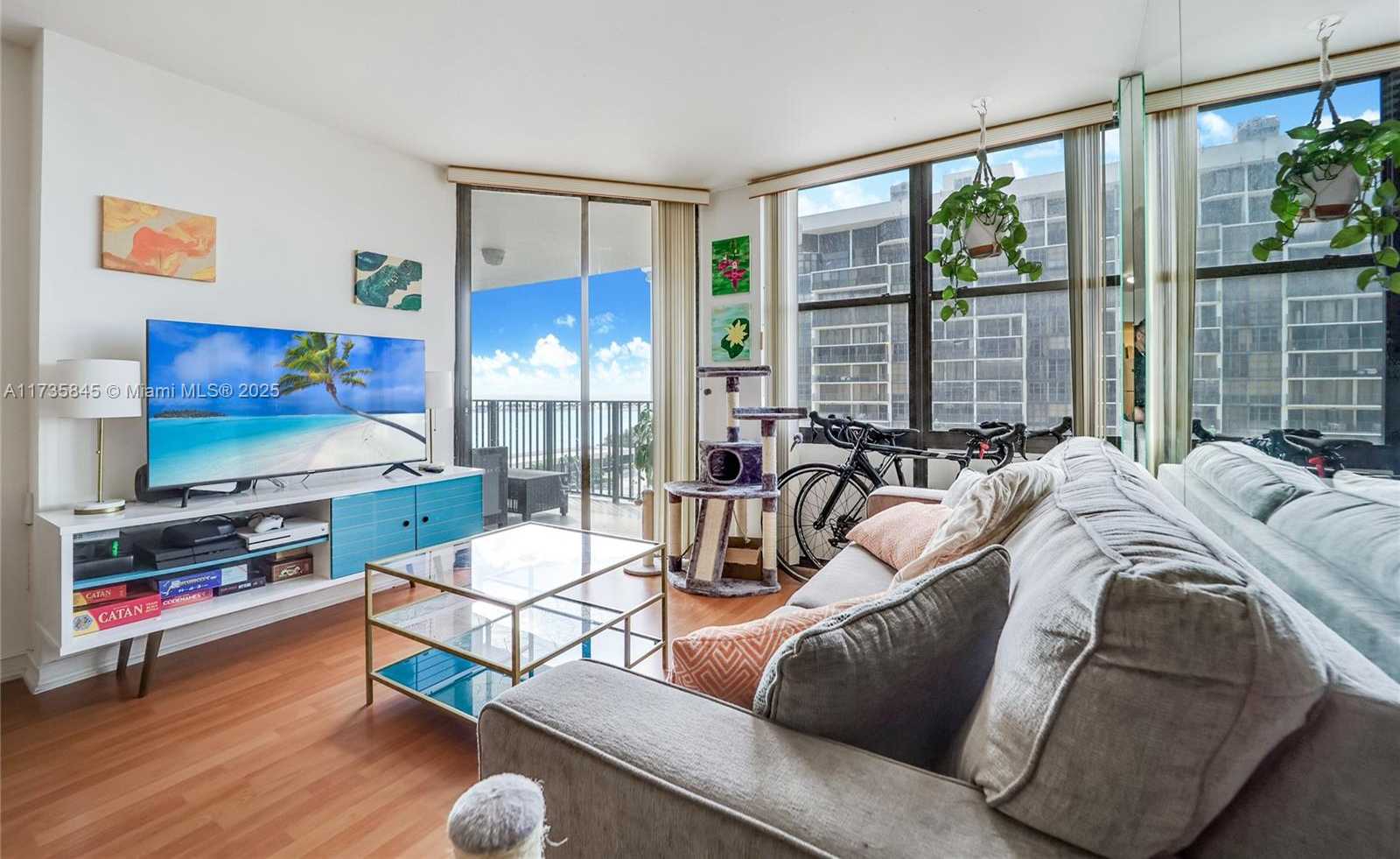 Small Image of 1901 BRICKELL AVE #B905, Miami Number 3