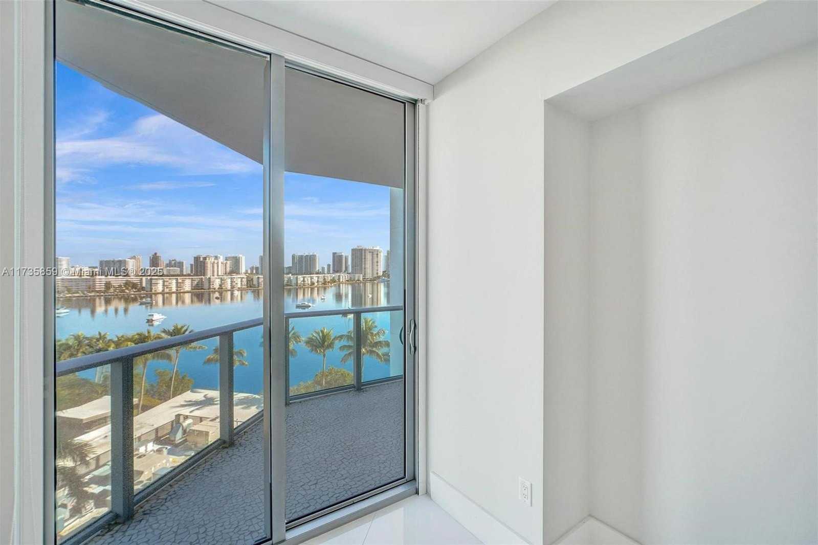 Small Image of 17301 BISCAYNE BLVD #708, North Miami Beach Number 14