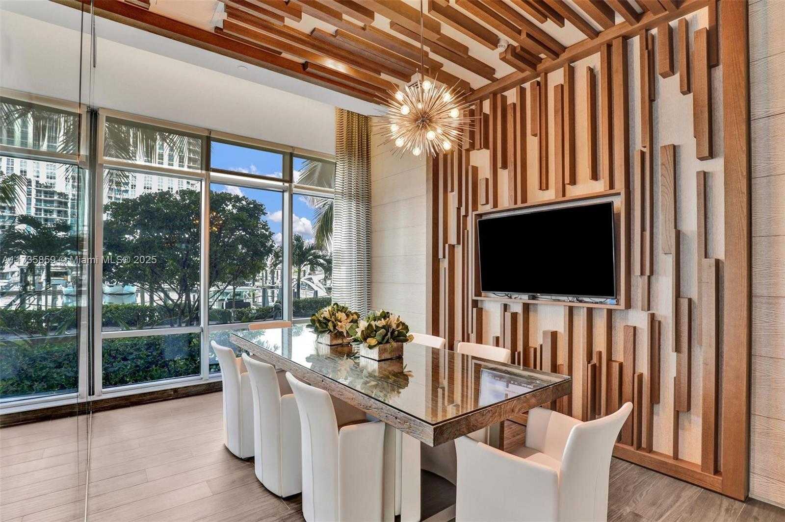 Small Image of 17301 BISCAYNE BLVD #708, North Miami Beach Number 35