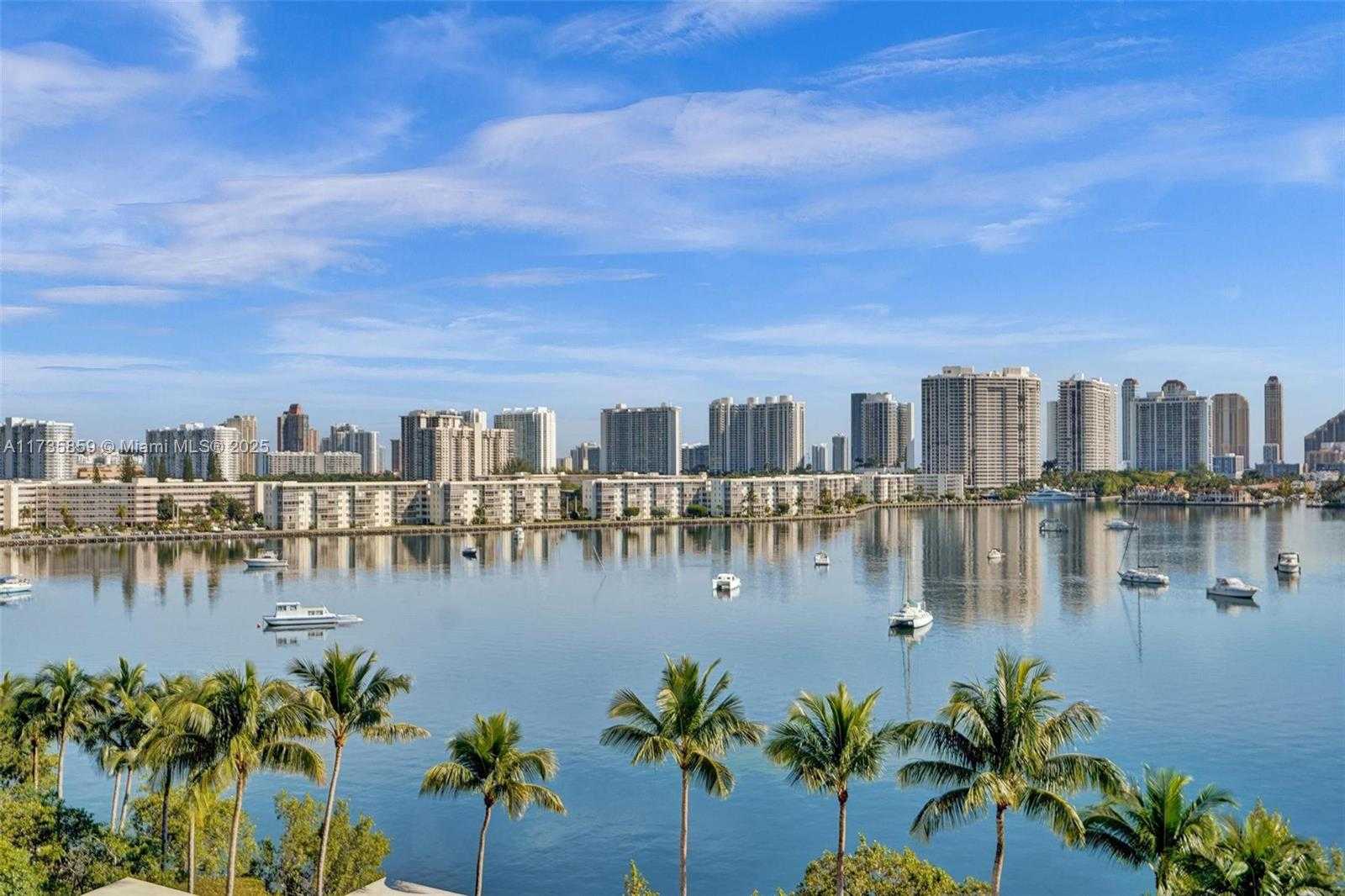 Small Image of 17301 BISCAYNE BLVD #708, North Miami Beach Number 4