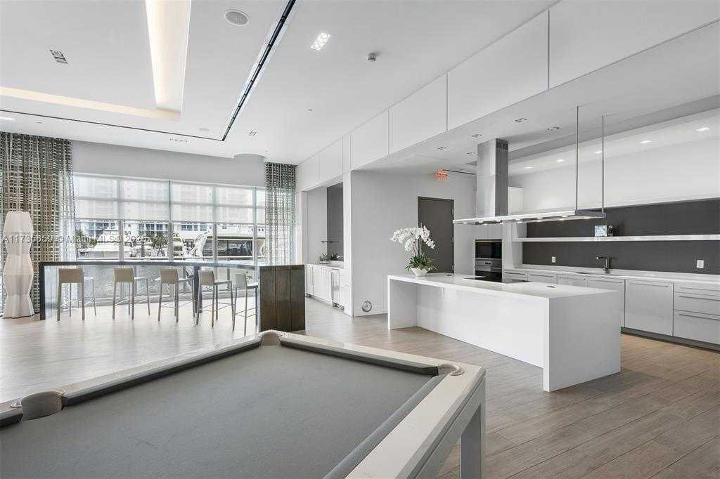 Small Image of 17301 BISCAYNE BLVD #708, North Miami Beach Number 40