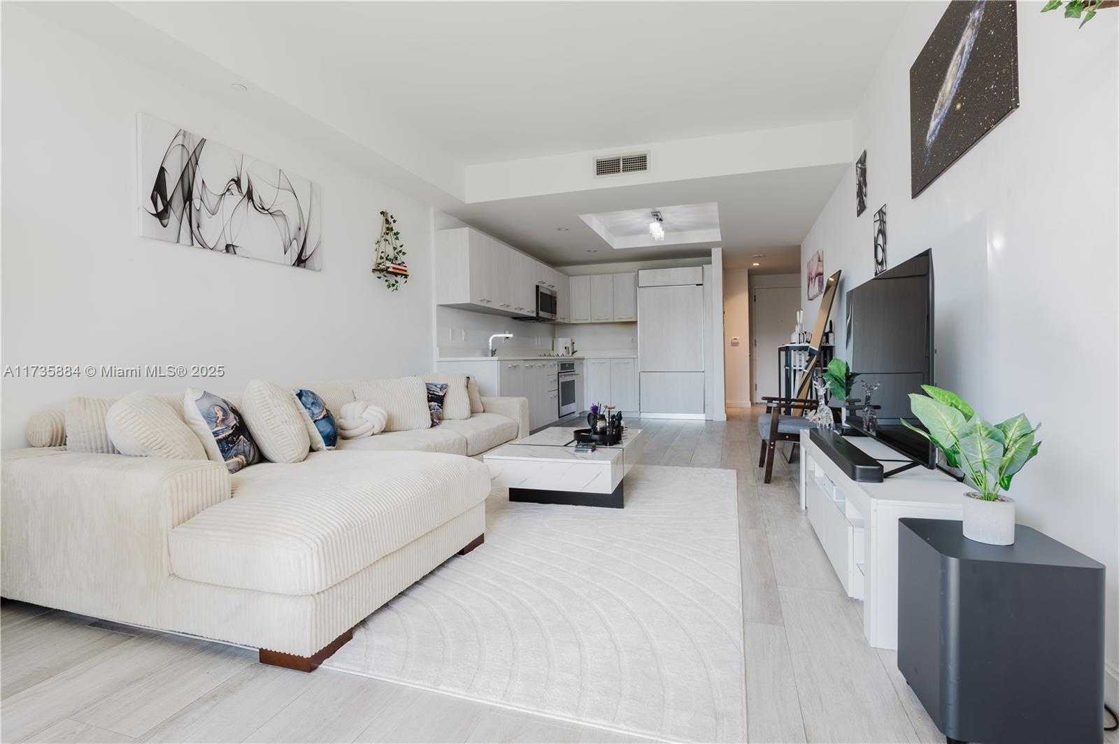 Small Image of 55 SOUTH WEST 9TH ST #3005, Miami Number 2
