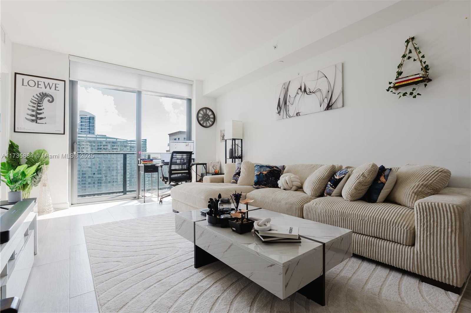 Small Image of 55 SOUTH WEST 9TH ST #3005, Miami Number 4