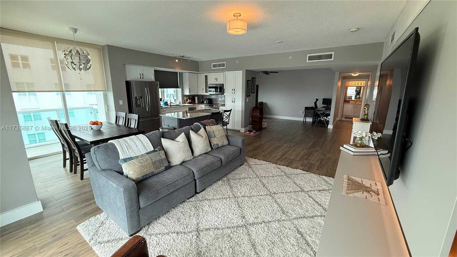 Small Image of 7910 HARBOR ISLAND DR #911, North Bay Village Number 14