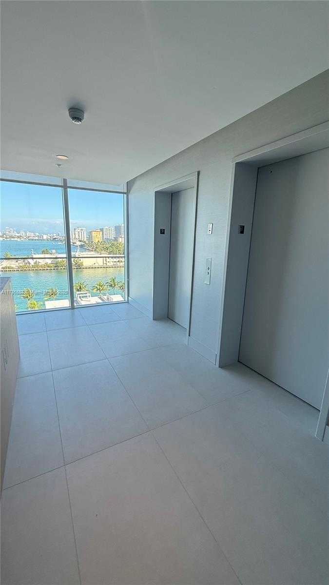 Small Image of 7910 HARBOR ISLAND DR #911, North Bay Village Number 41