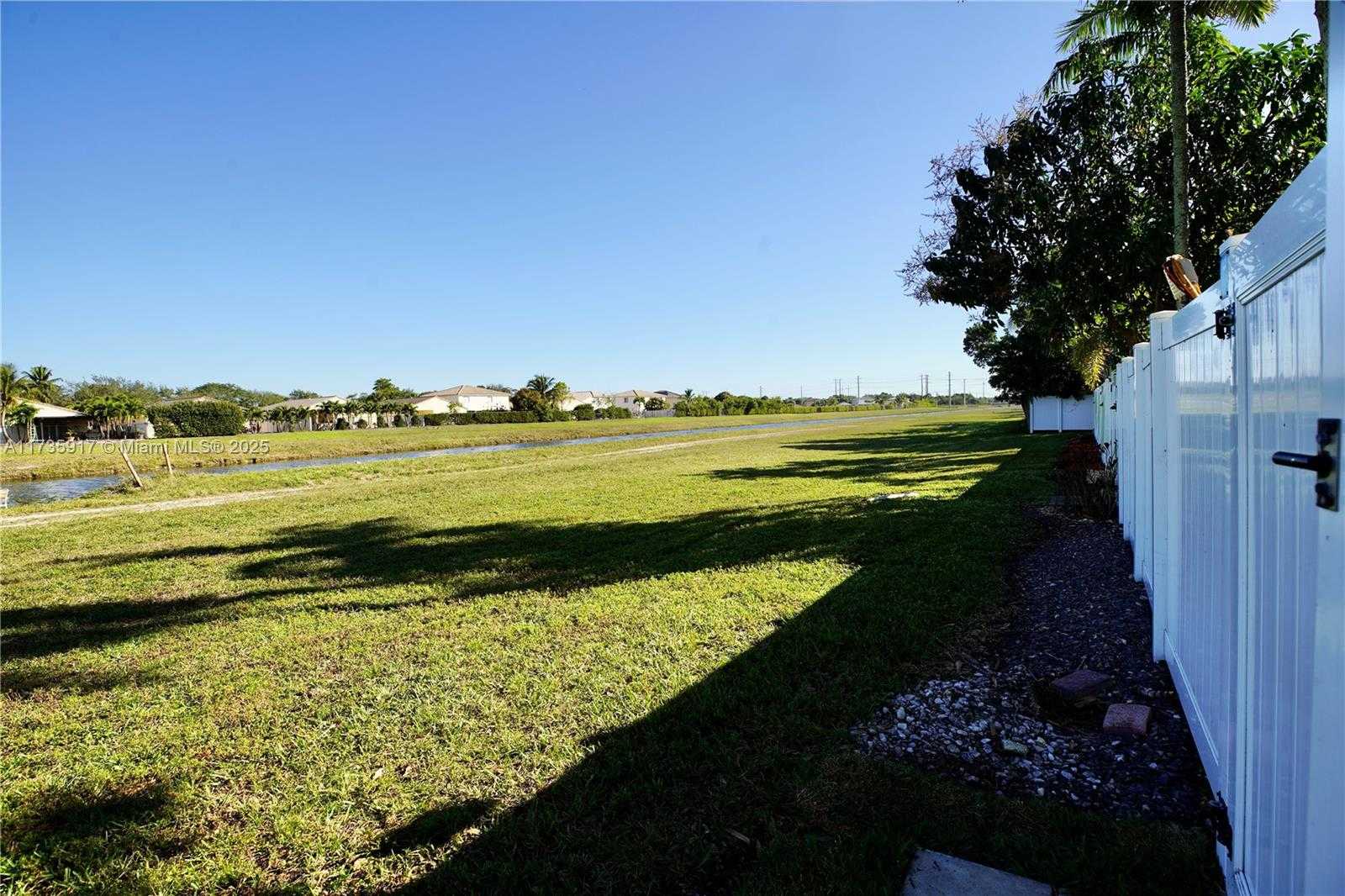 Small Image of 12859 SOUTH WEST 49TH CT, Miramar Number 30