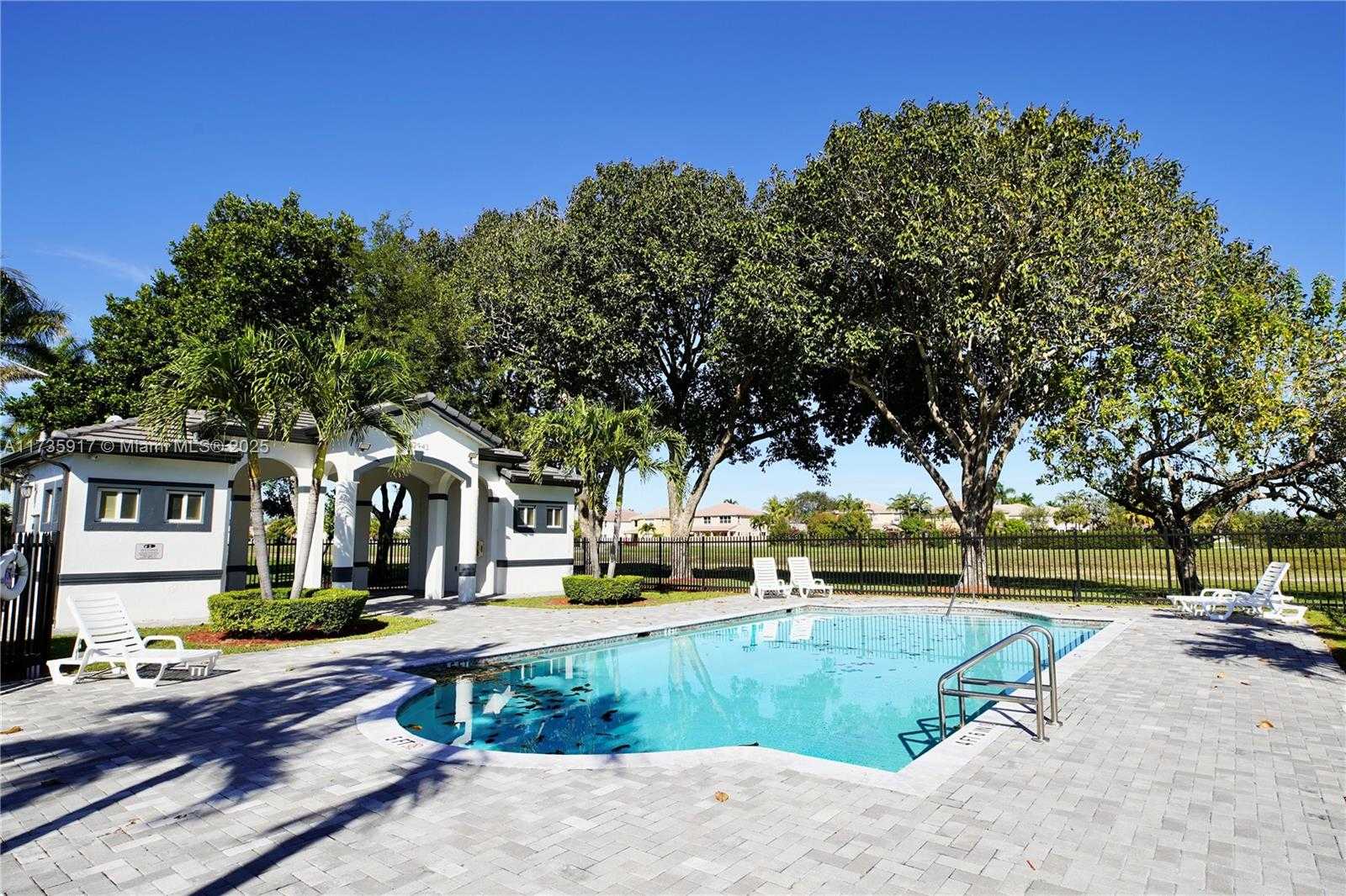 Small Image of 12859 SOUTH WEST 49TH CT, Miramar Number 31