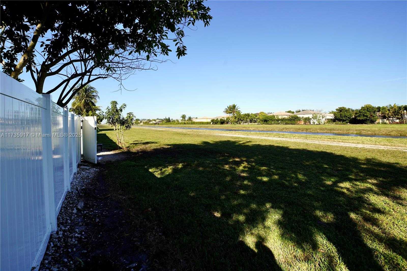 Small Image of 12859 SOUTH WEST 49TH CT, Miramar Number 7