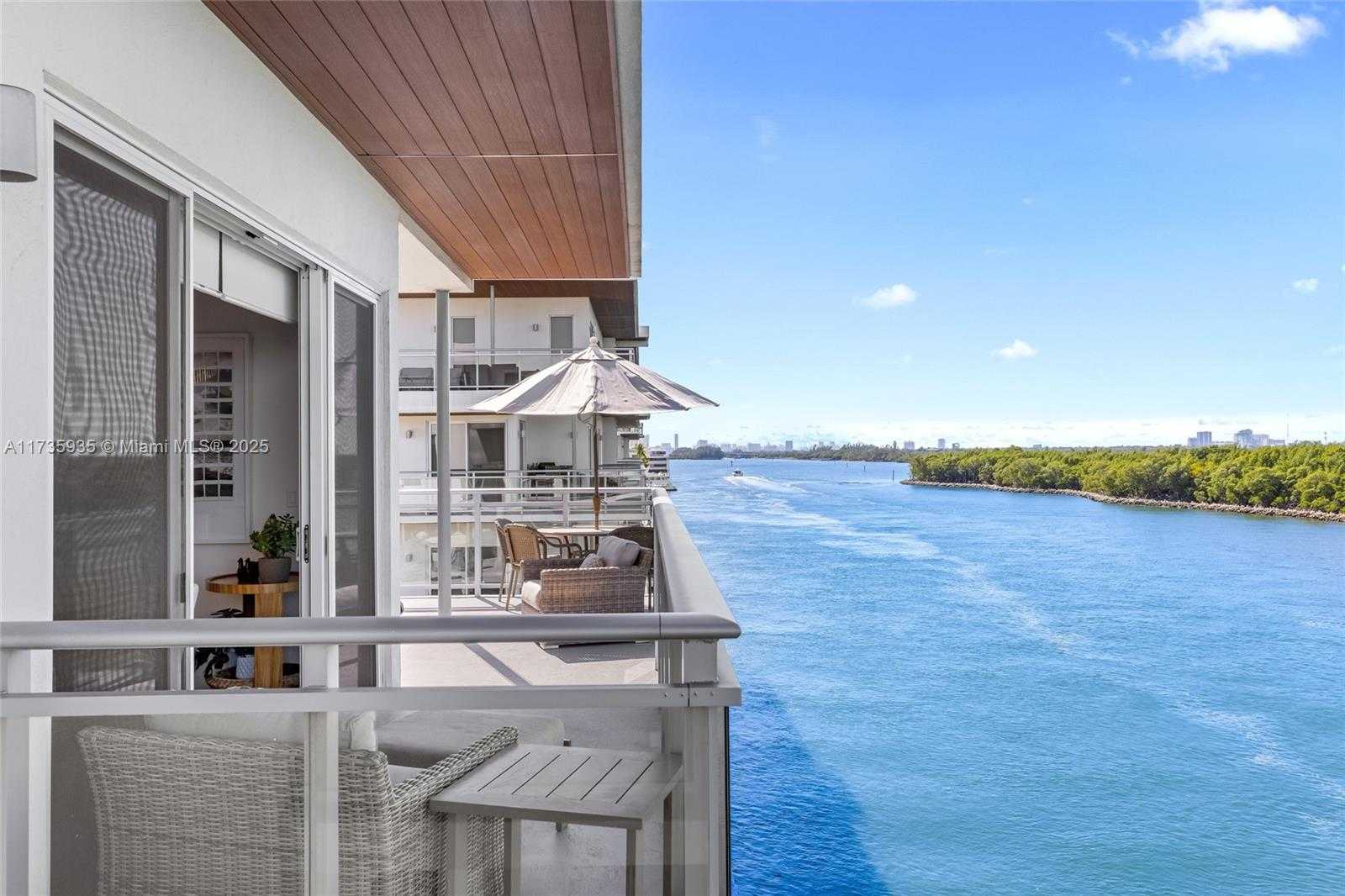 Small Image of 6100 NORTH OCEAN DR #3S, Hollywood Number 4