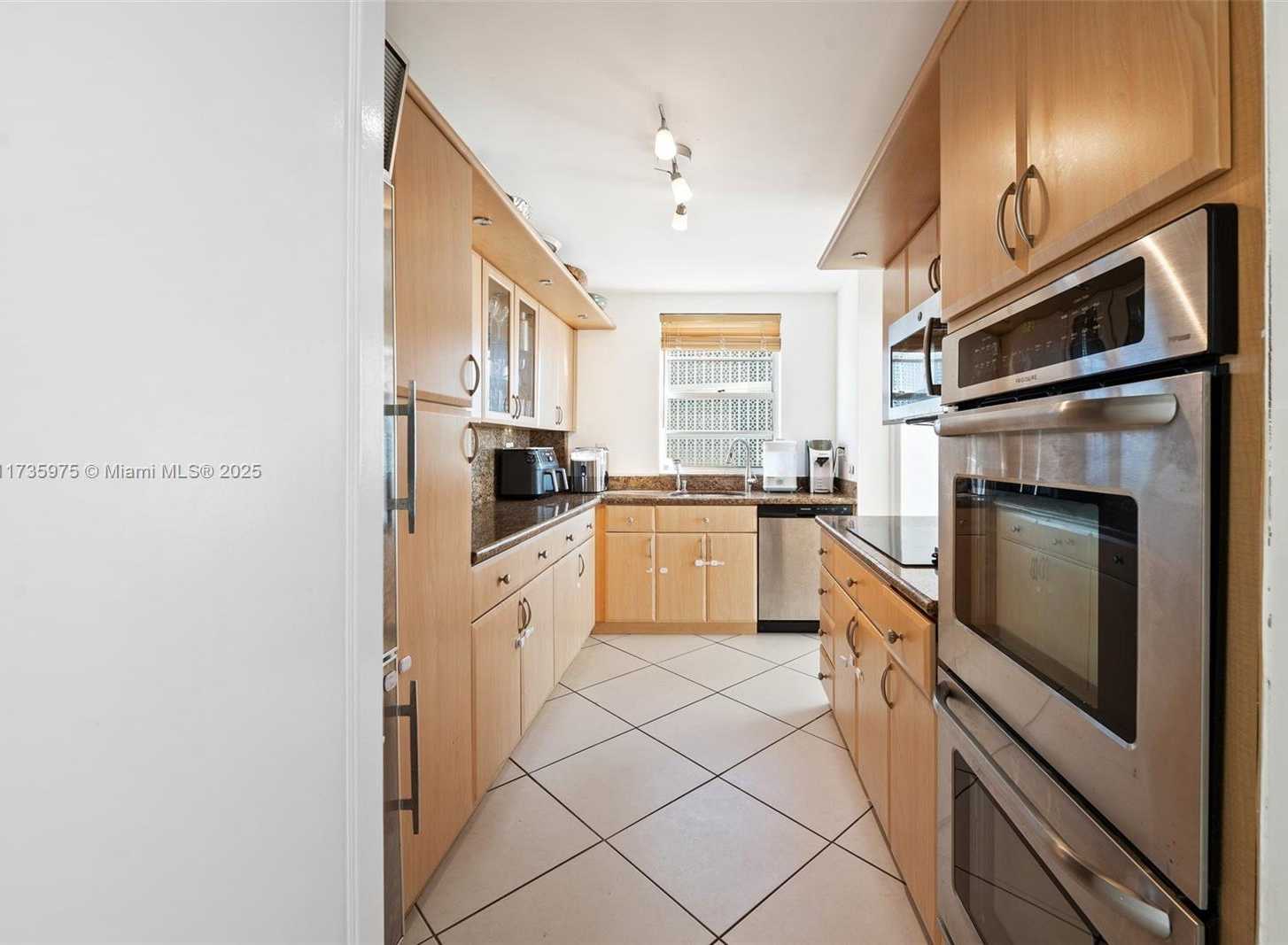 Small Image of 9100 WEST BAY HARBOR DR #5A, Bay Harbor Islands Number 7