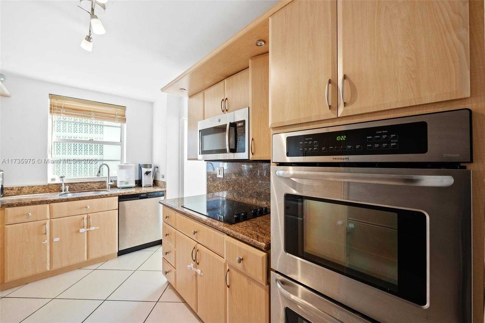 Small Image of 9100 WEST BAY HARBOR DR #5A, Bay Harbor Islands Number 8